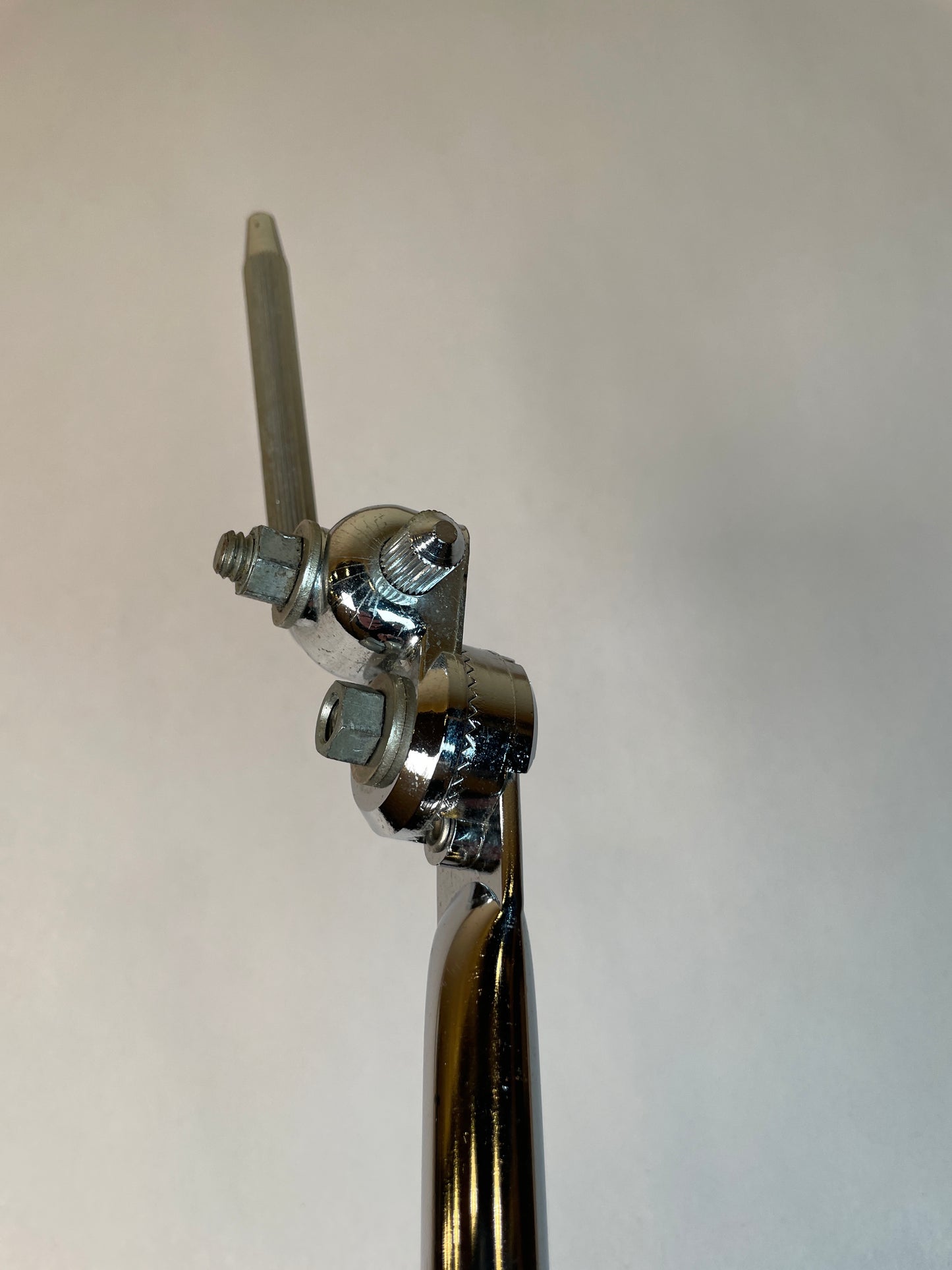 Vintage Ludwig No. S-220 Standard Uni-Sphere Single Tom Arm Holder