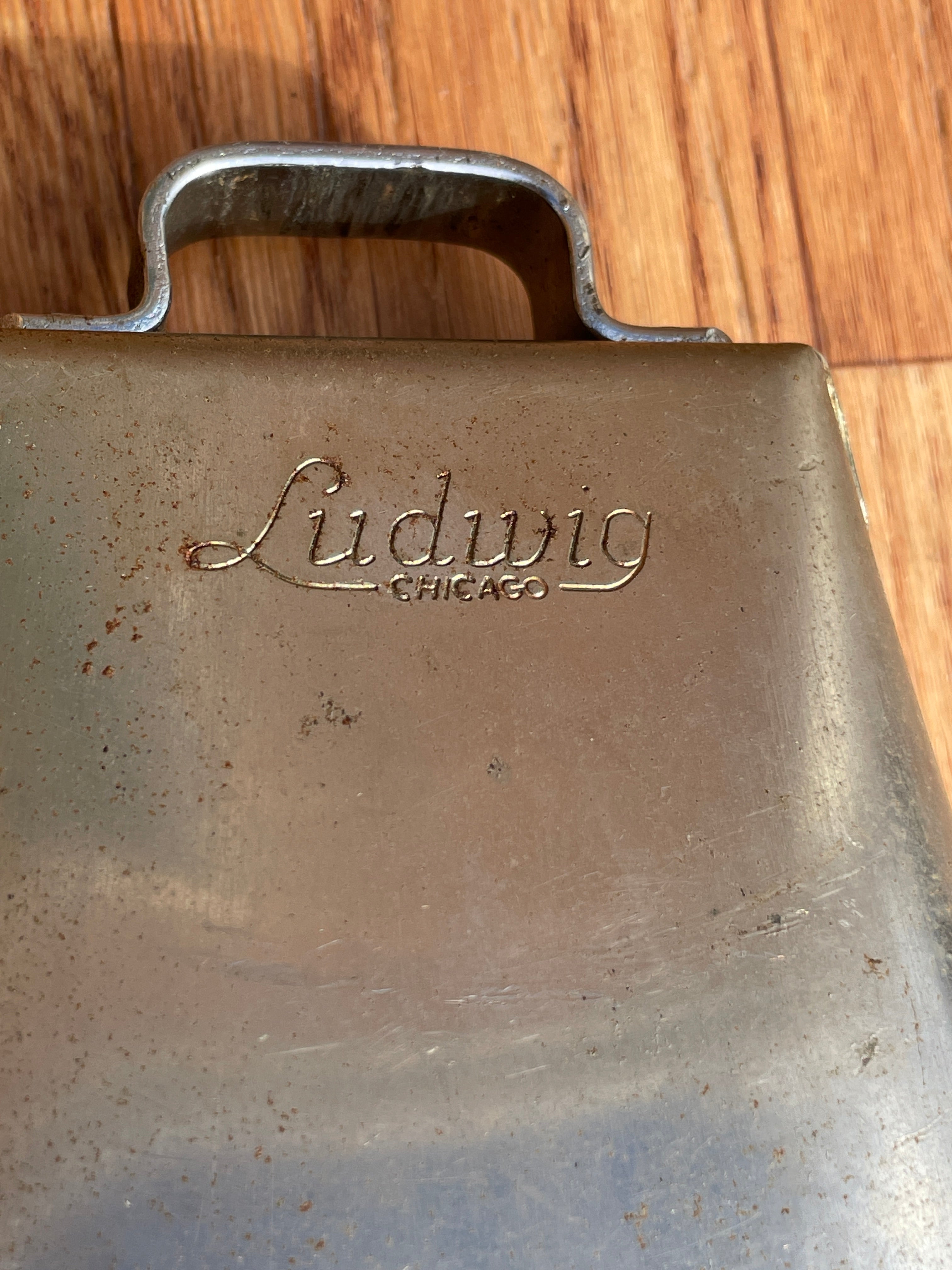 Ludwig&Ludwig Cowbell Holder ・2 Cowbells Ludwig Vintage Parts Dual Cowbell Holder for Tom / Snare