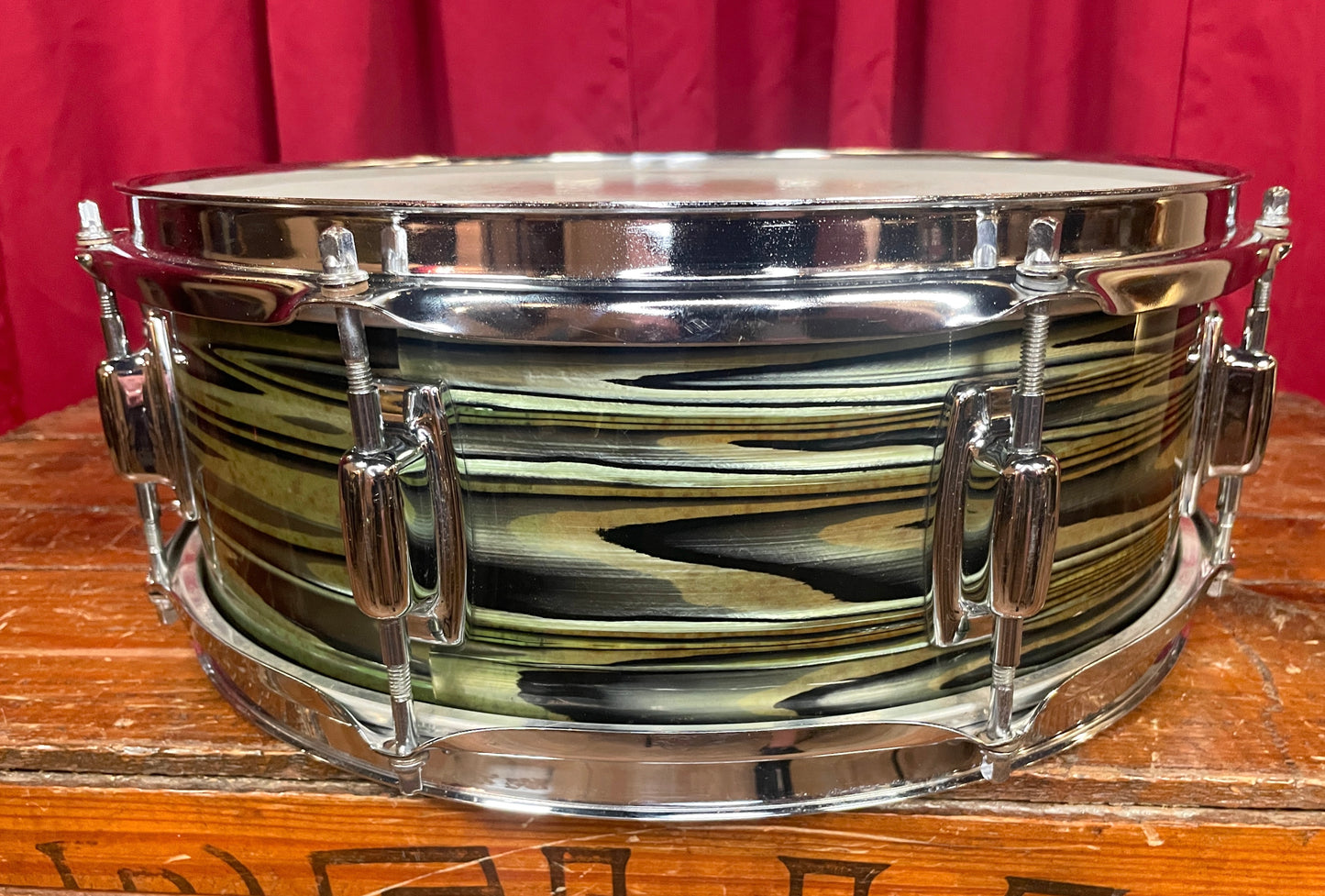 1970s Ludwig Standard 5x14 Avocado Strata Snare Drum
