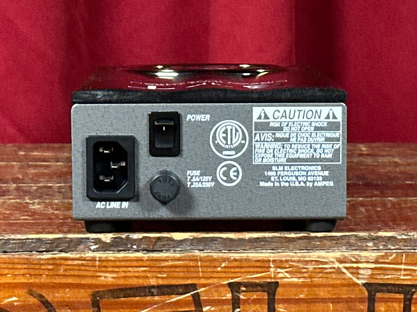 Ampeg SVT-DI Vacuum Tube Direct Injection Box w/ Case