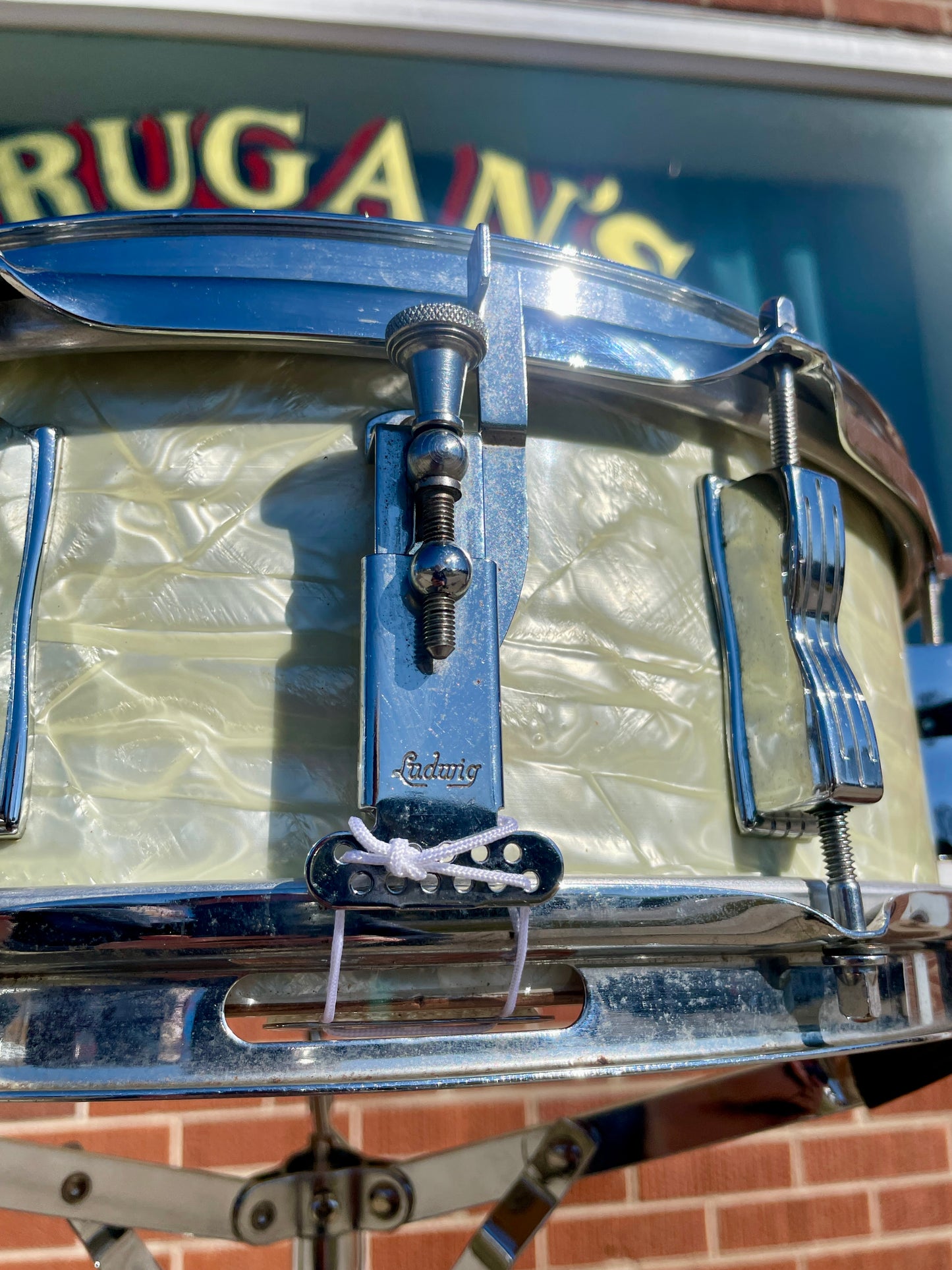 1960s Ludwig 5x14 Jazz Festival Snare Drum White Marine Pearl