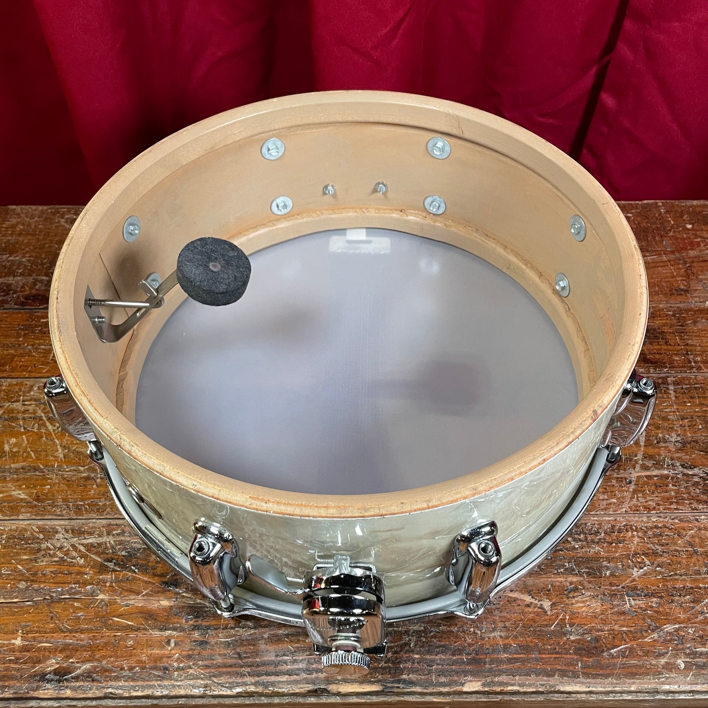 1960s Slingerland 5.5x14 Artist Model Snare Drum White Marine Pearl