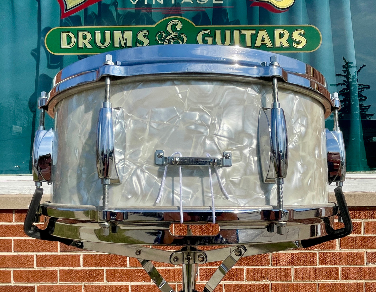 1970s Gretsch 4103 Renown 5.5x14 Snare Drum Stop Sign Badge White Marine Pearl
