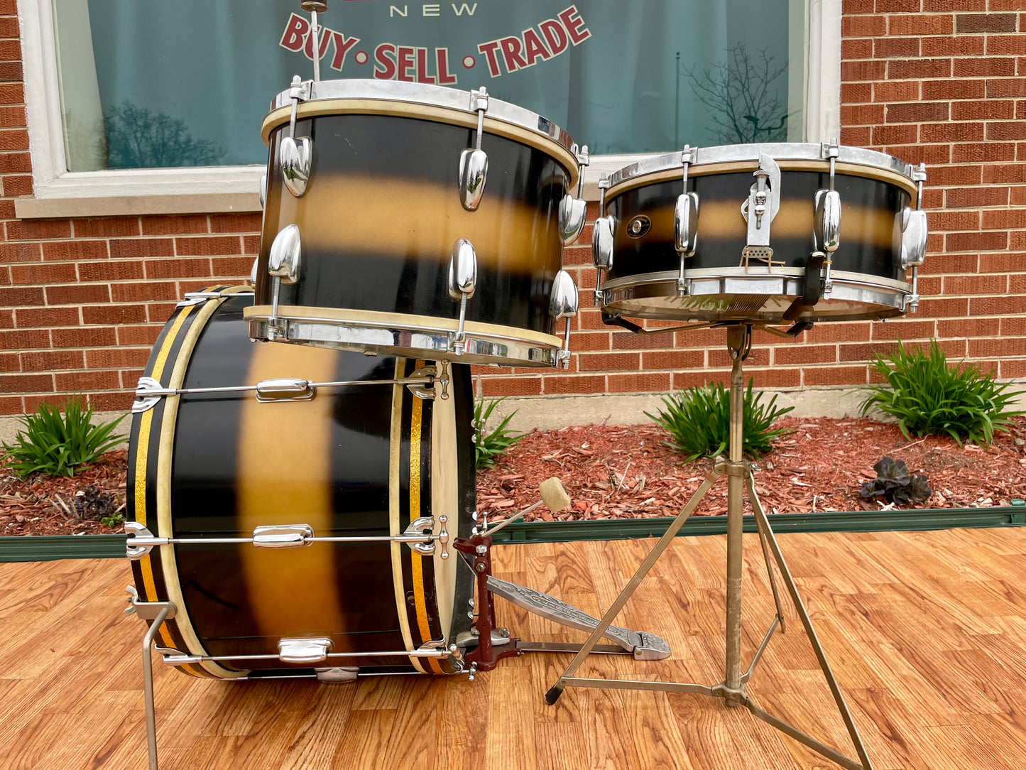 1959 Slingerland Swingmaster Ensemble 5-N Outfit Drum Set Black Gold Duco 12x22/12/5.5x14