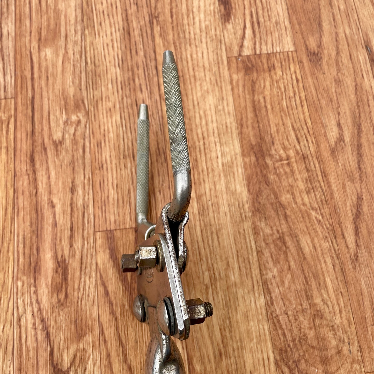 1960s Ludwig No. 781-1 Nickel Retractable Double Tom Holder Hollywood