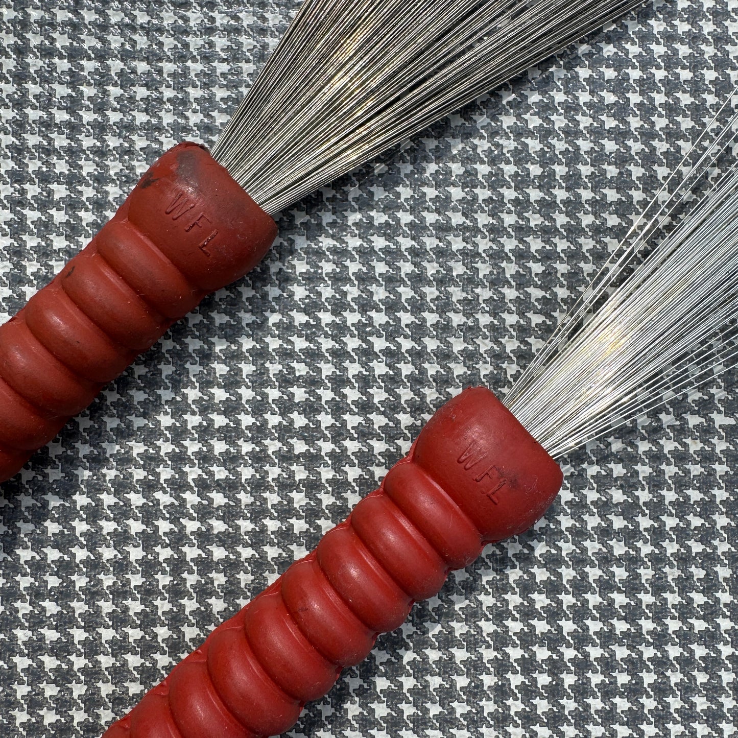 1950s WFL / Ludwig No. 190 Red Ribbed Model Retractable Brushes
