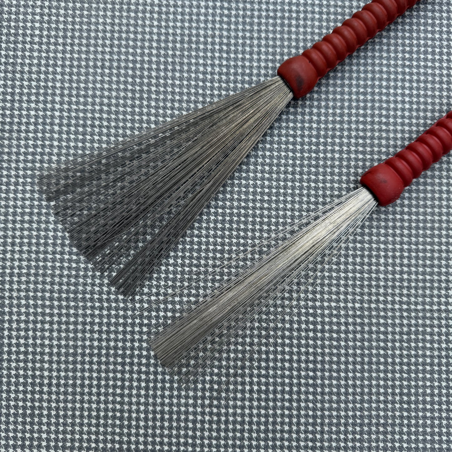 1950s WFL / Ludwig No. 190 Red Ribbed Model Retractable Brushes