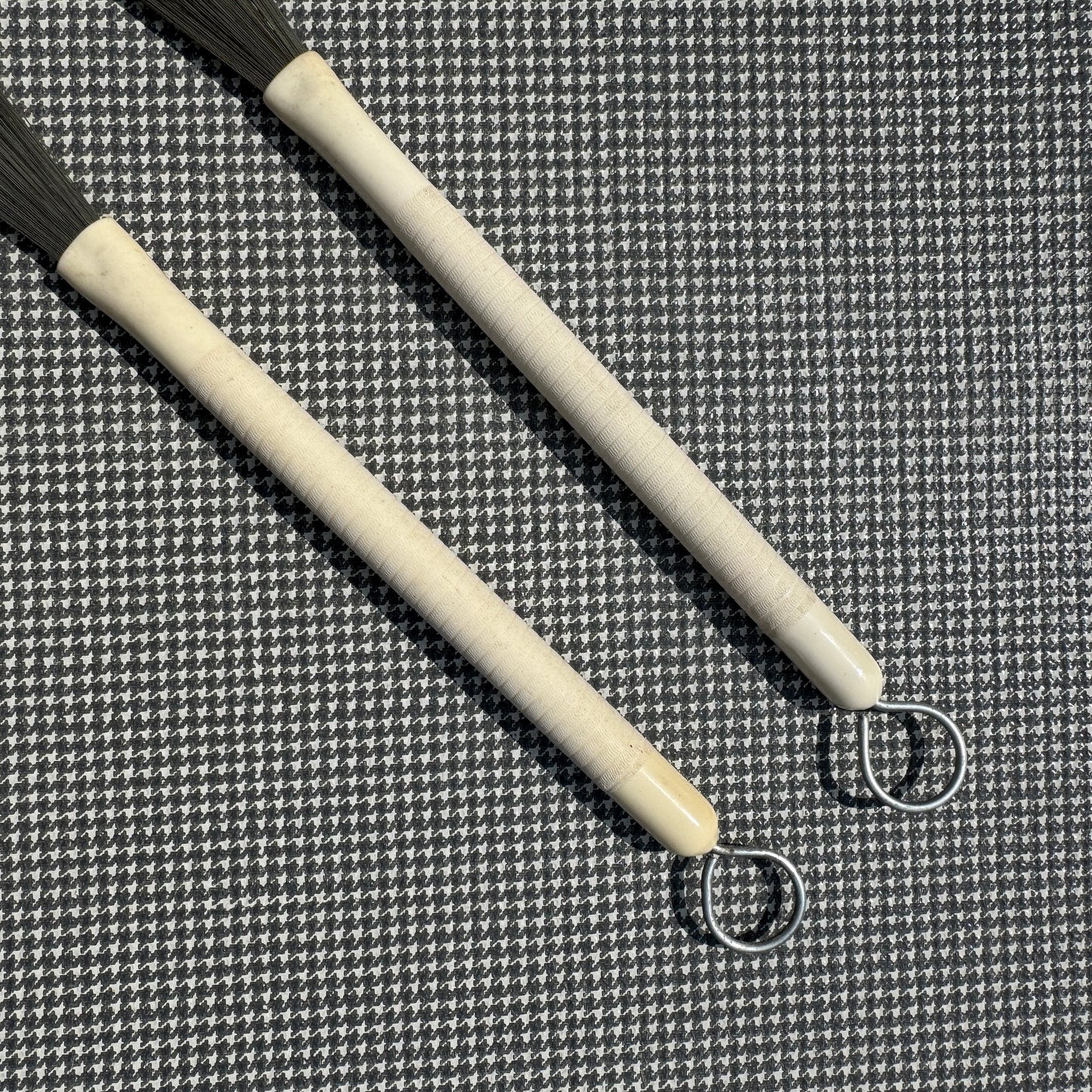 1960s Ludwig No. 195 White Plastic Model Retractable Brushes