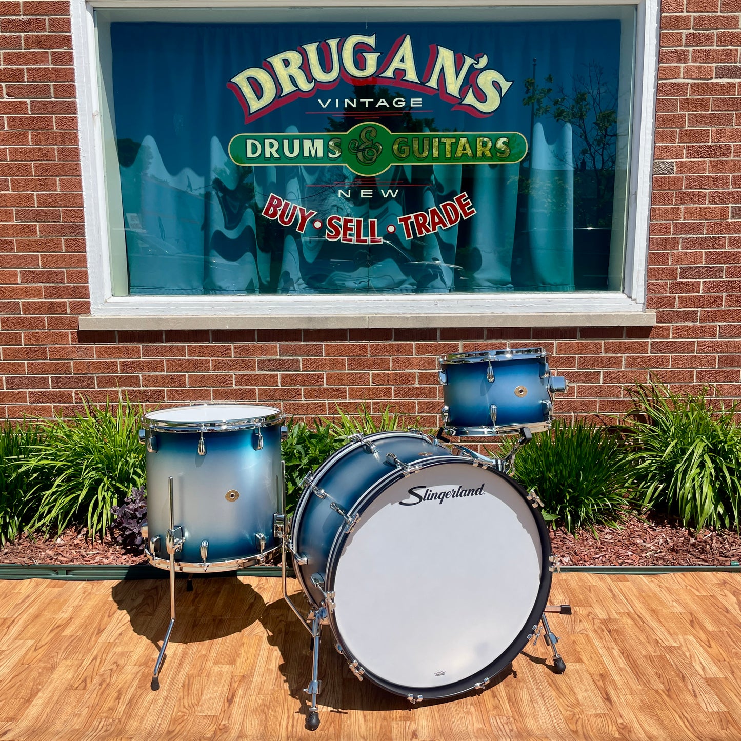 Slingerland Radio King 3-Ply Mahogany/Poplar Drum Set Silver & Blue Lacquer 24/13/16
