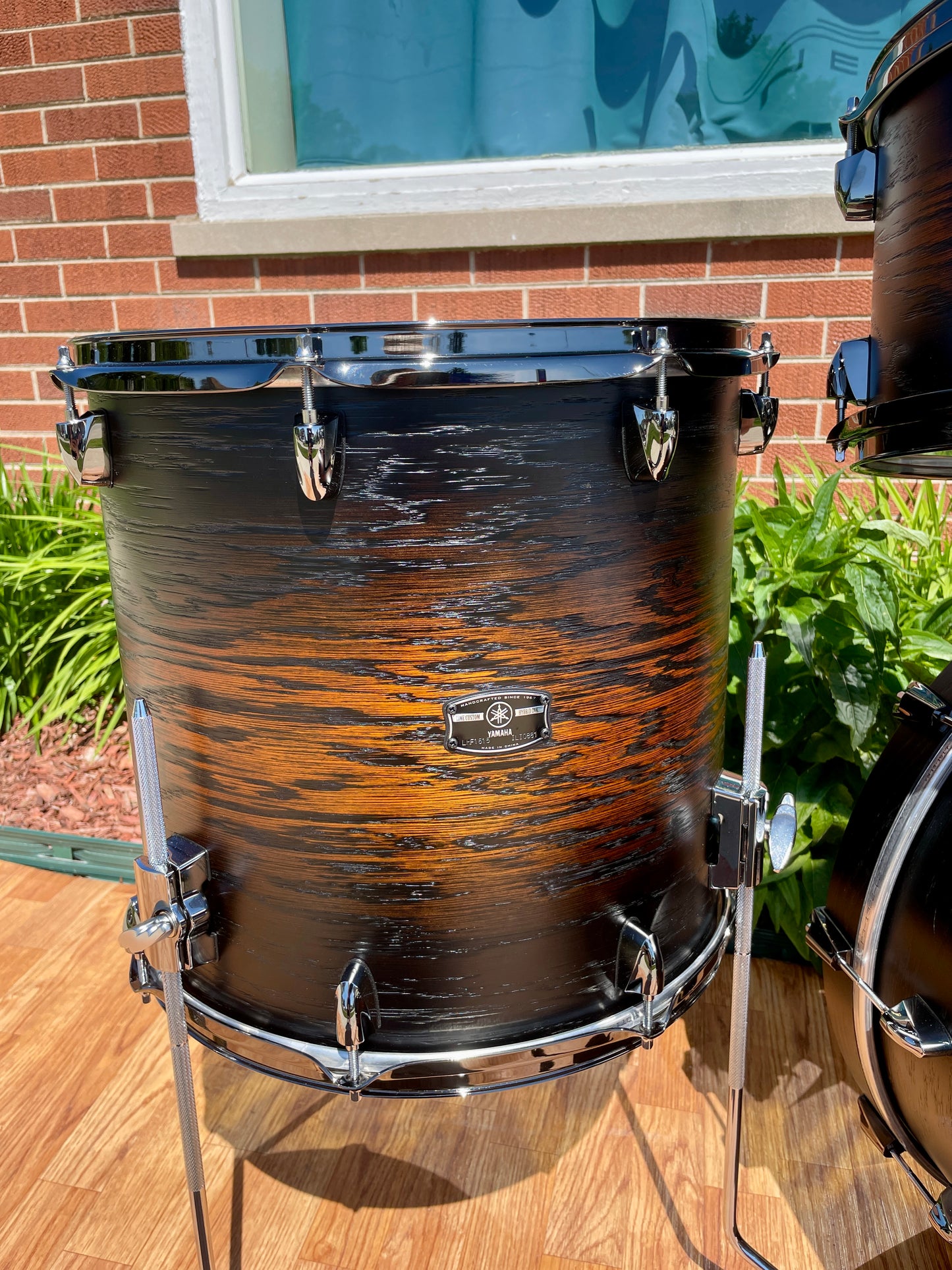 Yamaha Live Custom Hybrid Oak Drum Set UZU Earth Sunburst 22/10/12/16