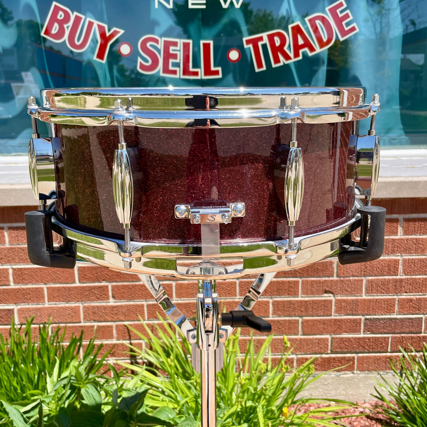 Slingerland Radio King Artist 3-Ply Mahogany/Poplar 5.5x14 Snare Drum Maroon Glass Glitter