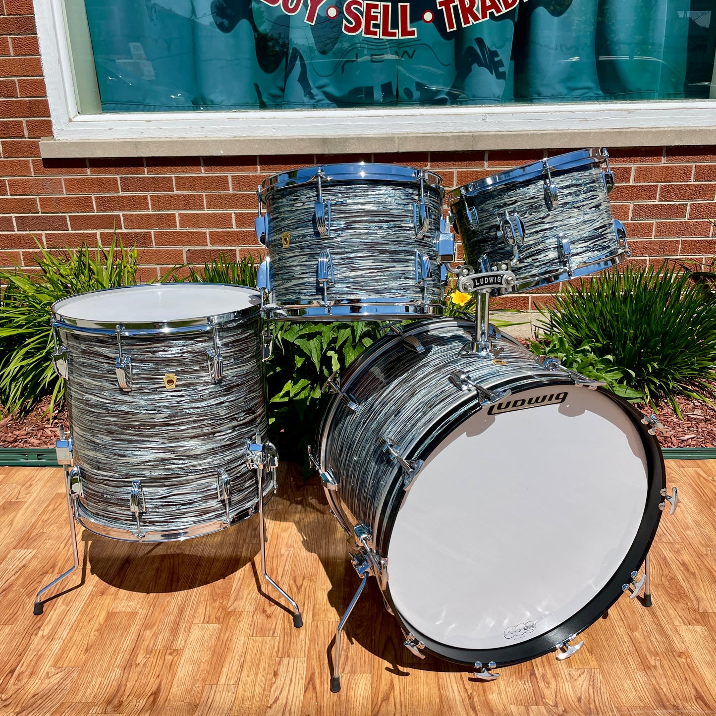 1960s Ludwig Hollywood Outfit Drum Set Oyster Blue Pearl Collectors Grade!