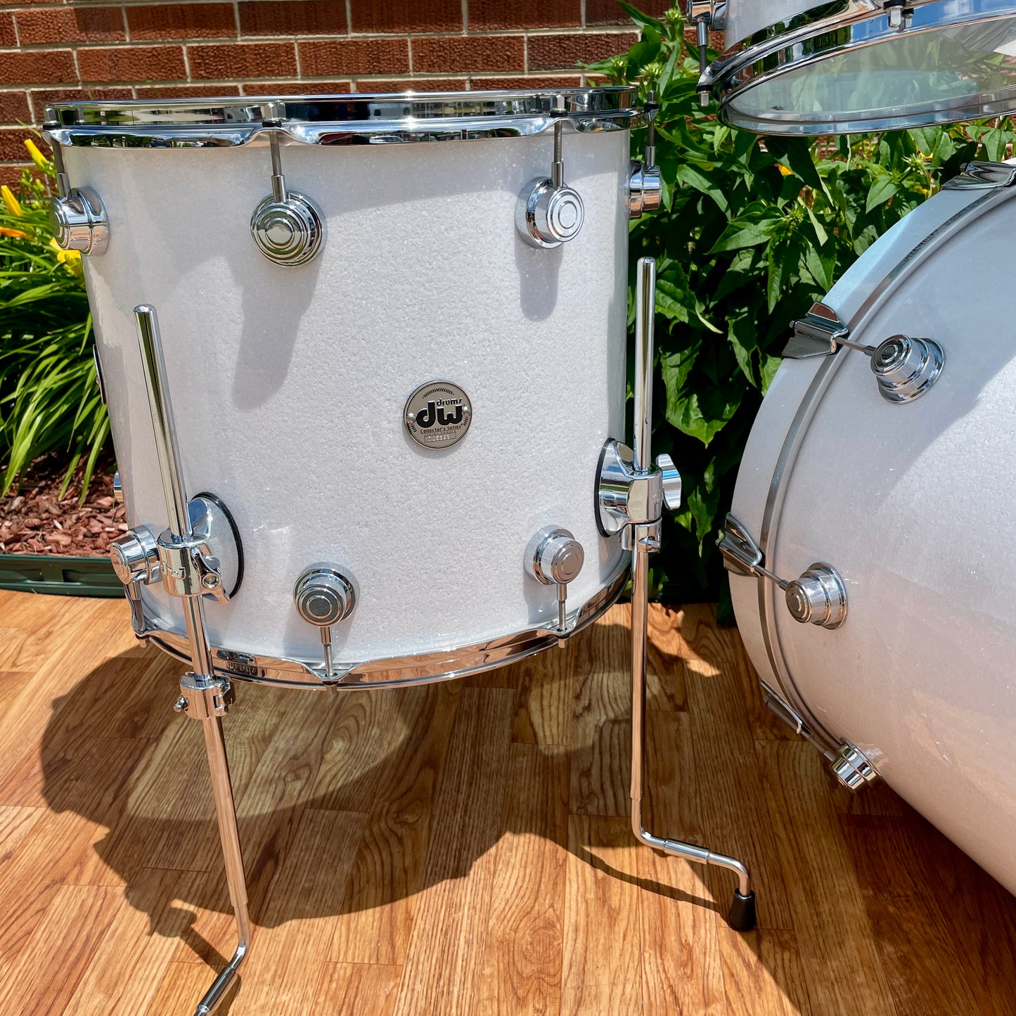 DW Collector's Series Pure Maple Standard 4pc Drum Set White Glass Glitter 22/10/12/16