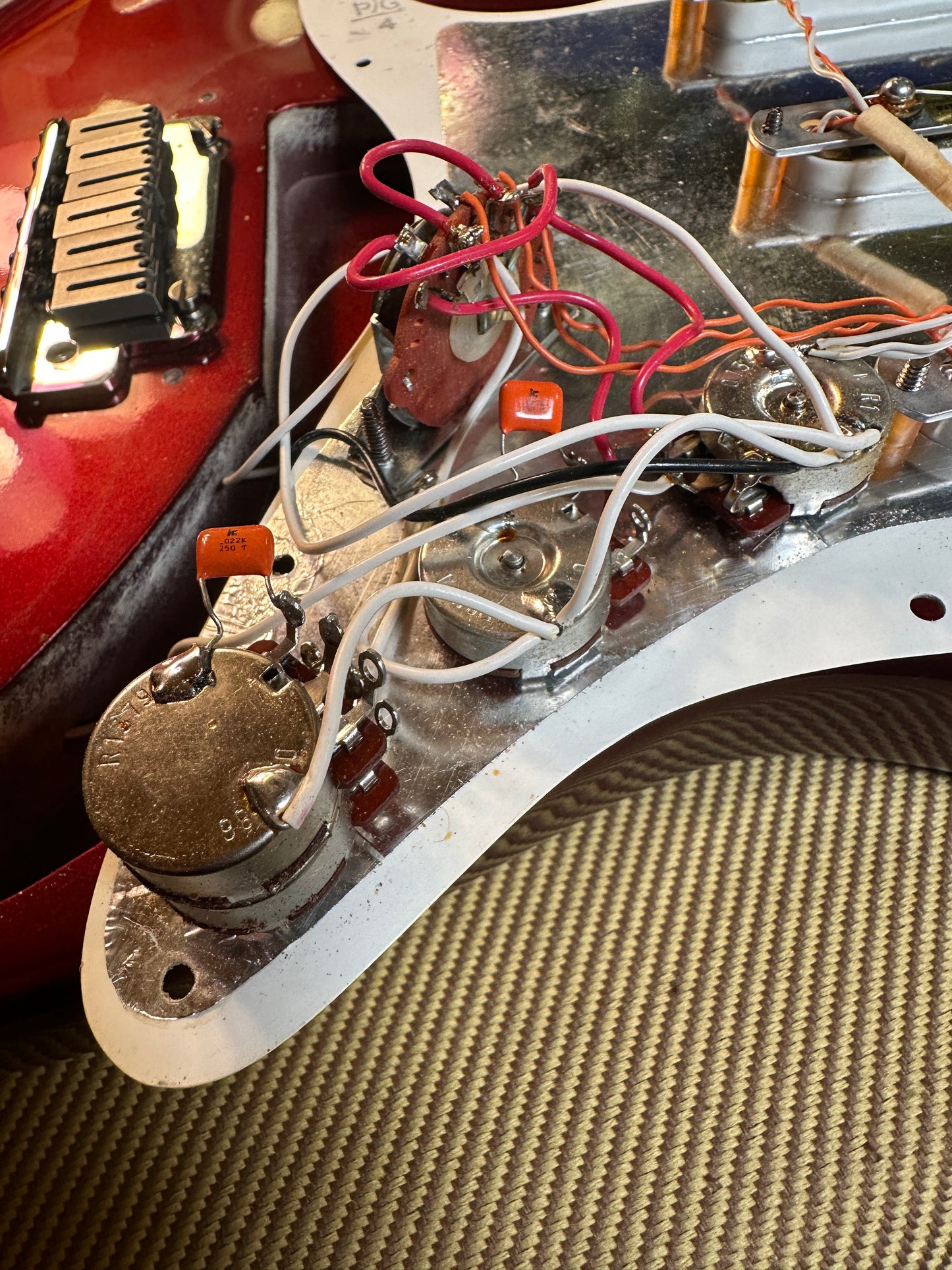 1991 Fender Stratocaster Plus Electric Guitar Candy Apple Red