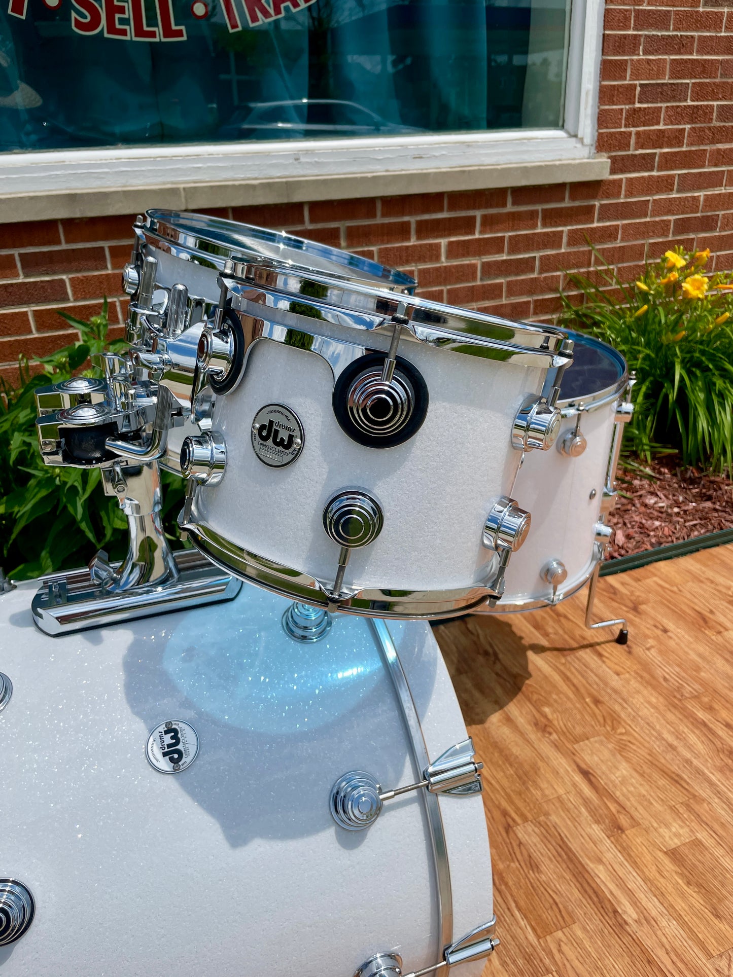 DW Collector's Series Pure Maple Standard 4pc Drum Set White Glass Glitter 22/10/12/16