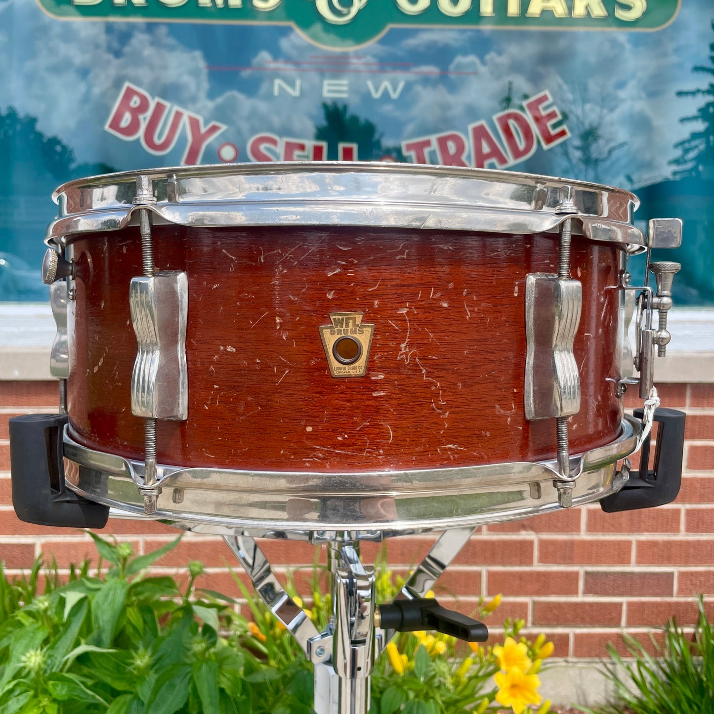 1957 WFL Ludwig 5.5x14 Model 491 Supreme Concert / Pioneer Snare Drum Mahogany