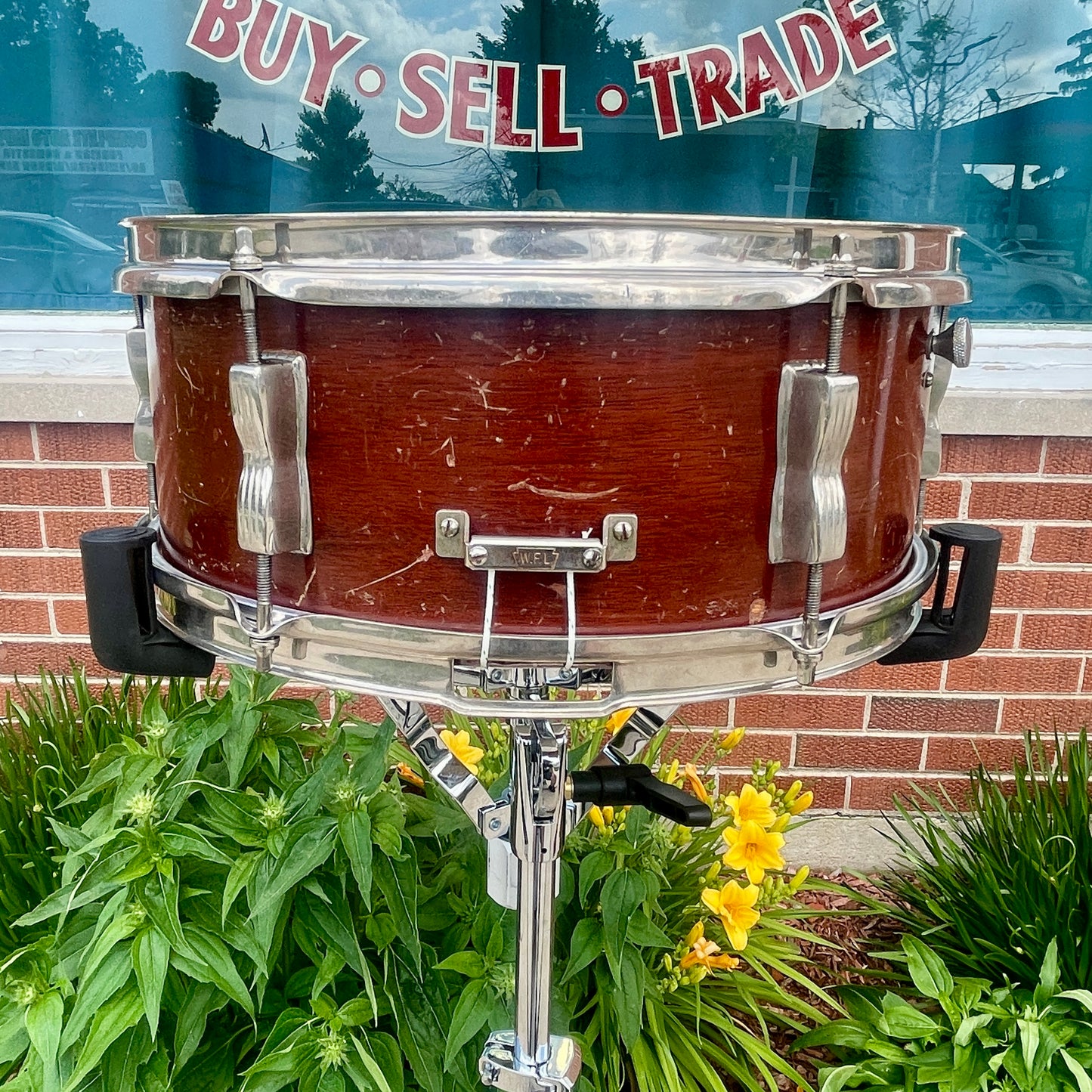 1957 WFL Ludwig 5.5x14 Model 491 Supreme Concert / Pioneer Snare Drum Mahogany