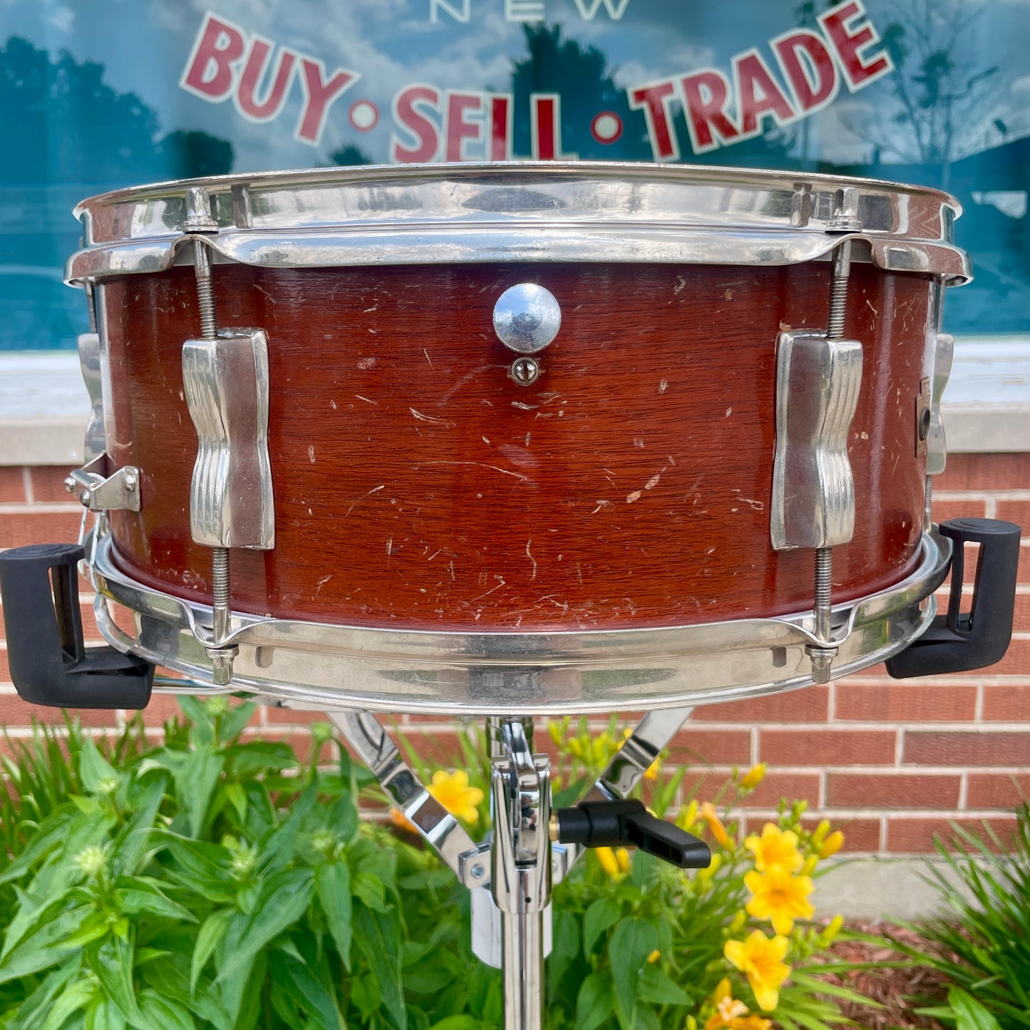 1957 WFL Ludwig 5.5x14 Model 491 Supreme Concert / Pioneer Snare Drum Mahogany