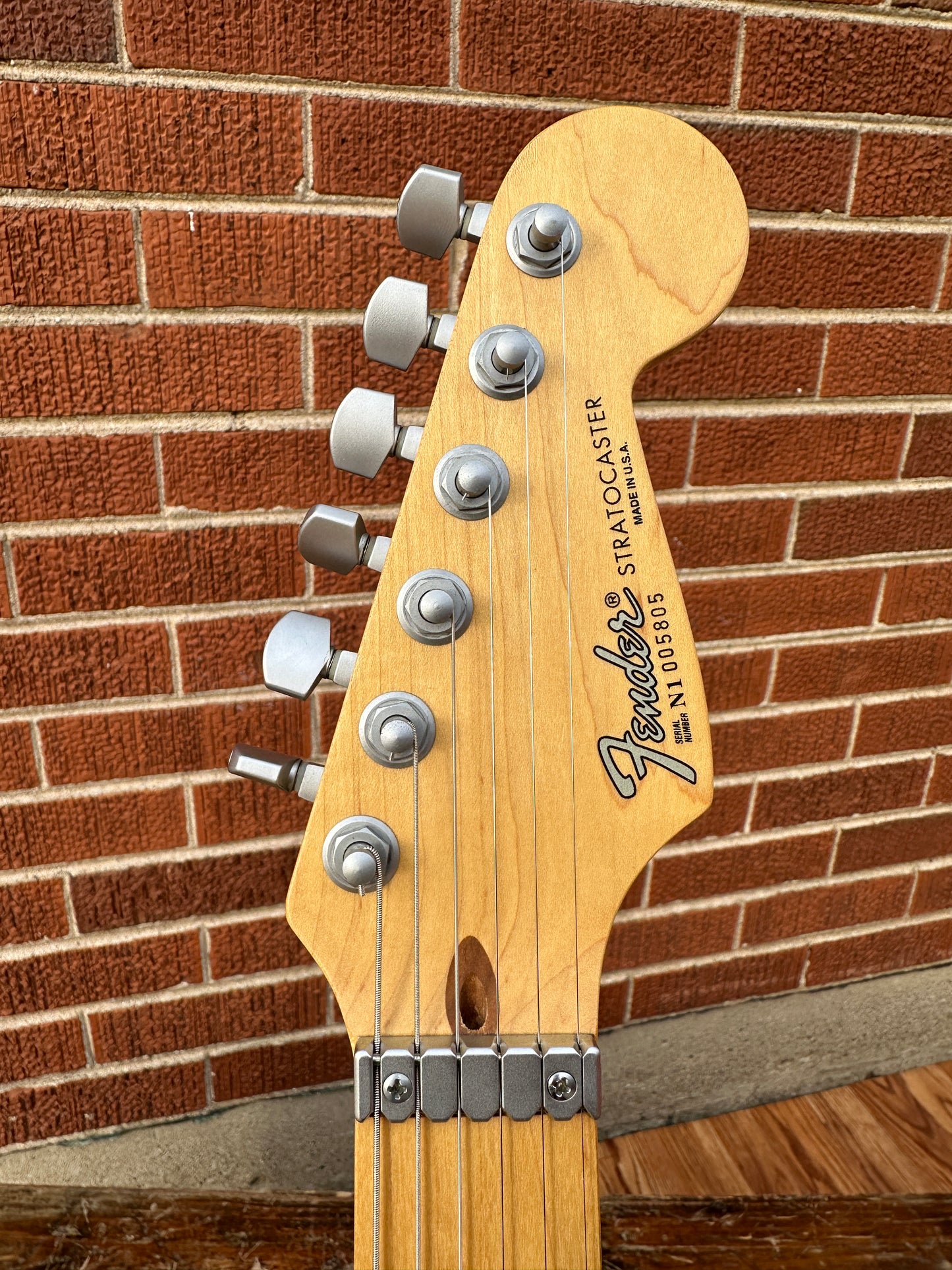 1991 Fender Stratocaster Plus Electric Guitar Candy Apple Red