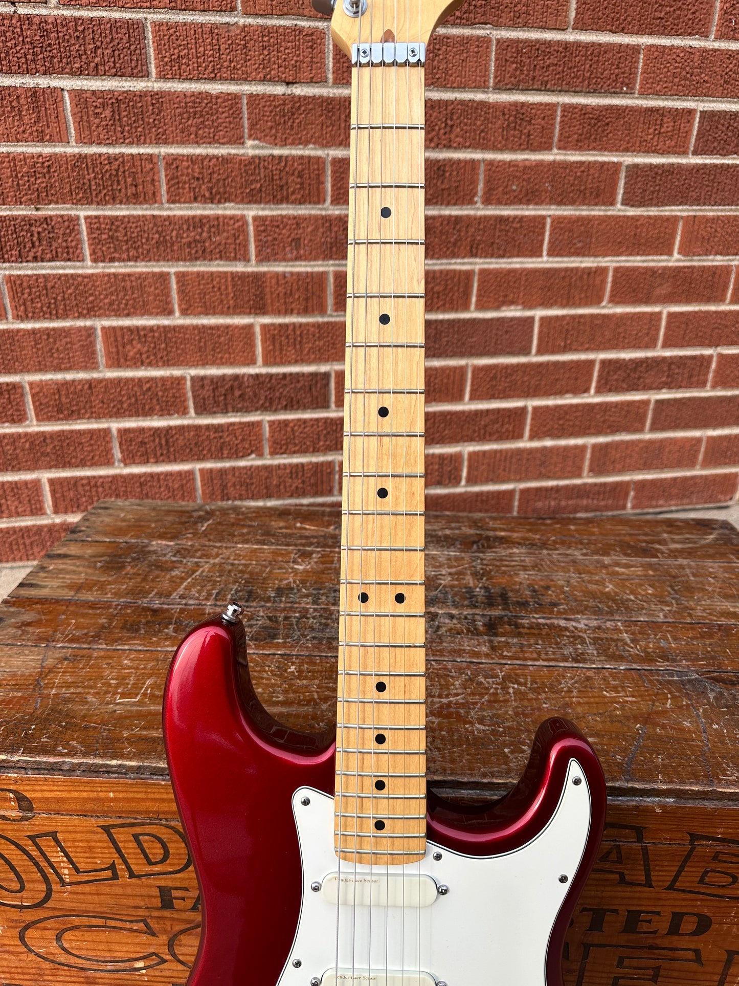 1991 Fender Stratocaster Plus Electric Guitar Candy Apple Red