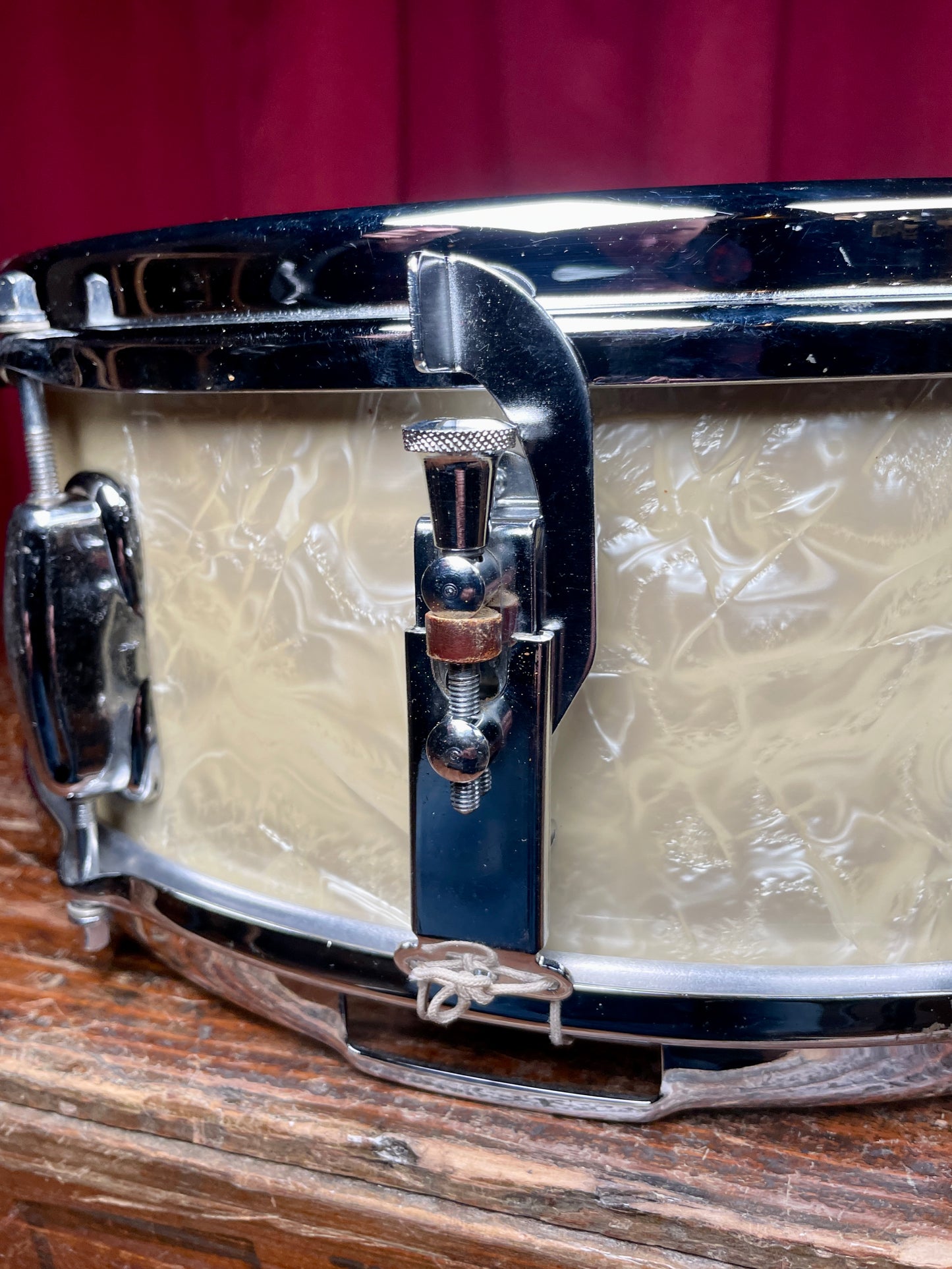 1965 Slingerland No. 161 Deluxe Student Model 5.5x14 Snare Drum White Marine Pearl WMP