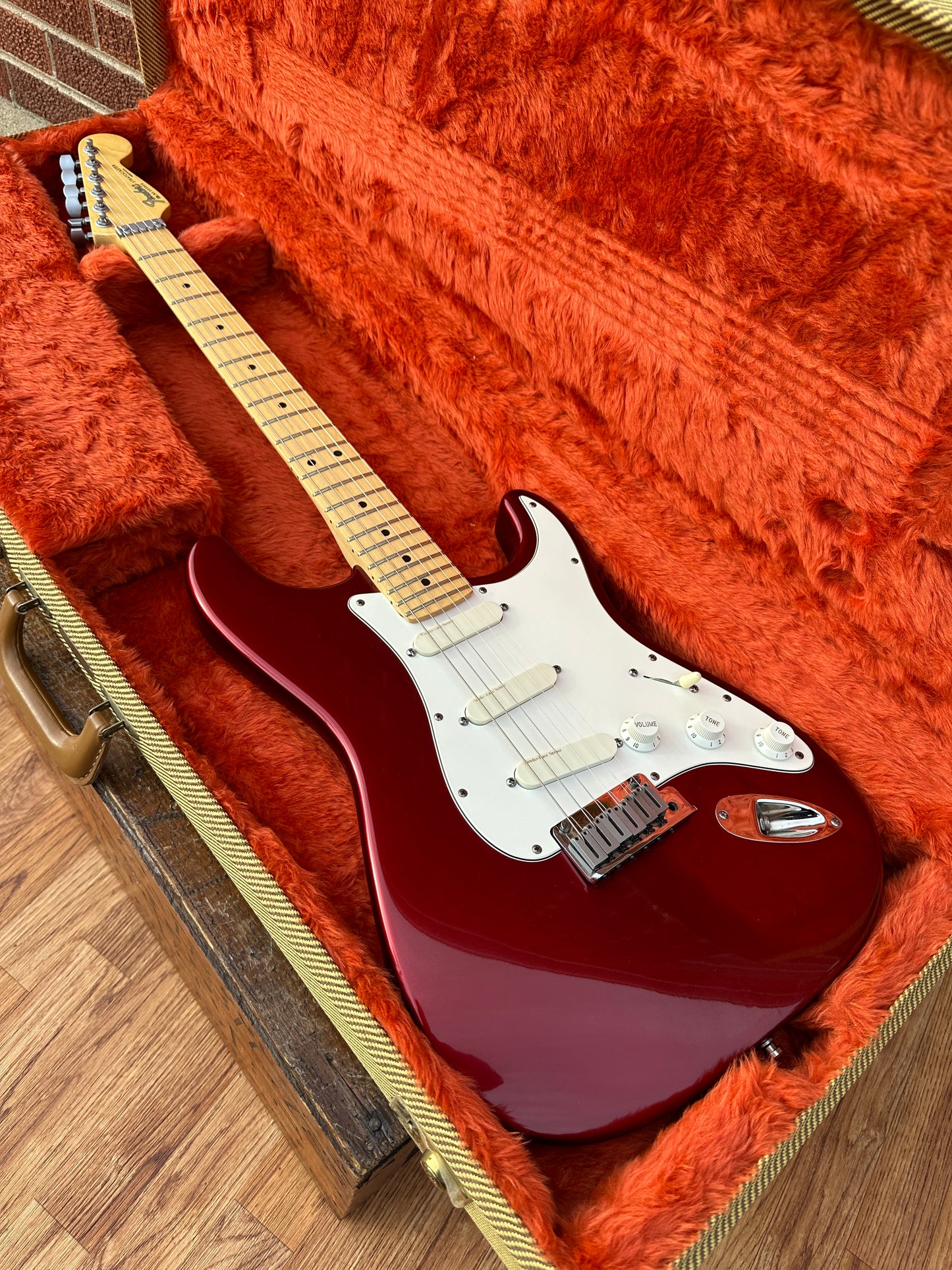 1991 Fender Stratocaster Plus Electric Guitar Candy Apple Red
