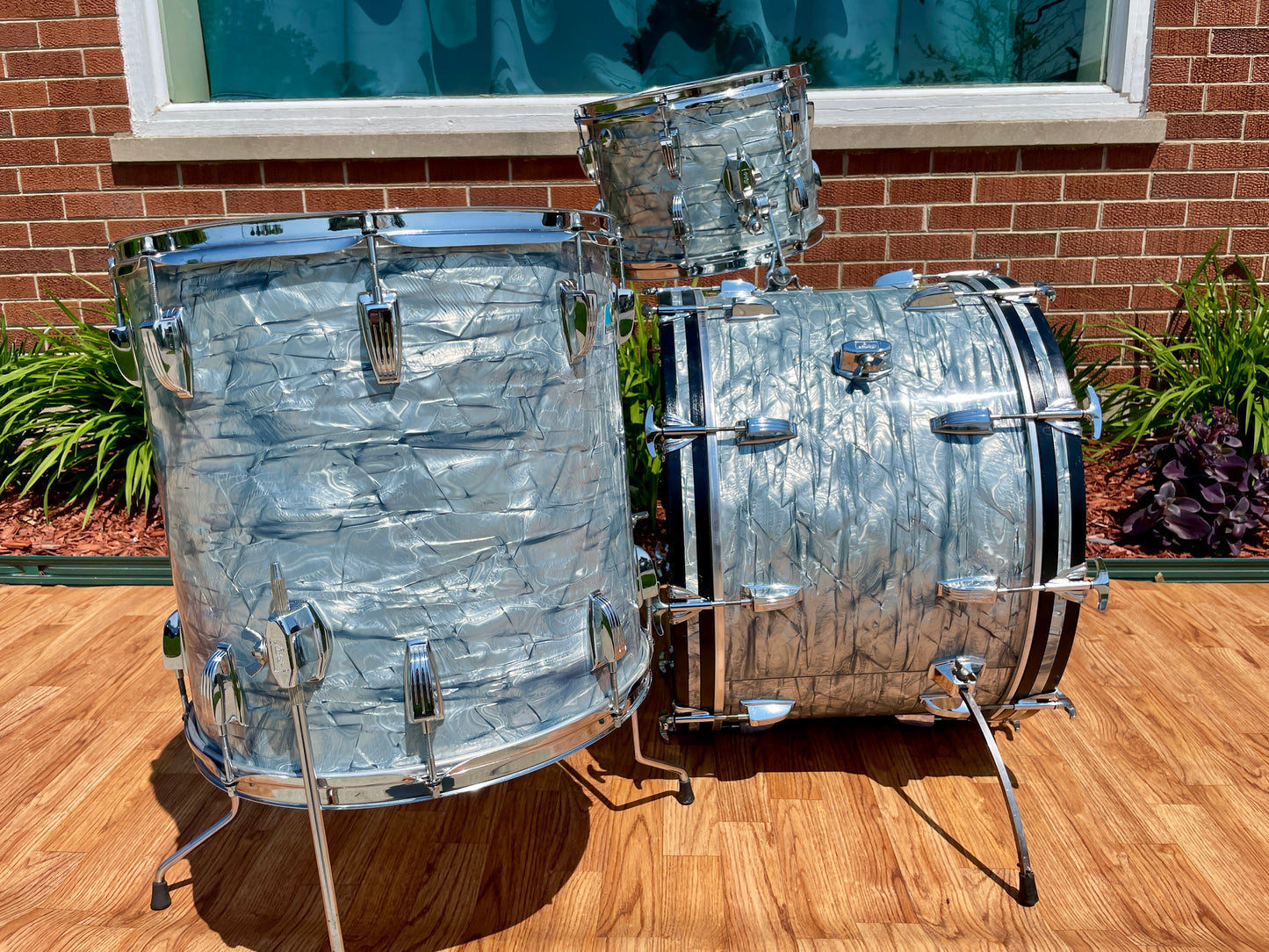1970s Ludwig Super Classic Drum Set Sky Blue Pearl 22/13/16