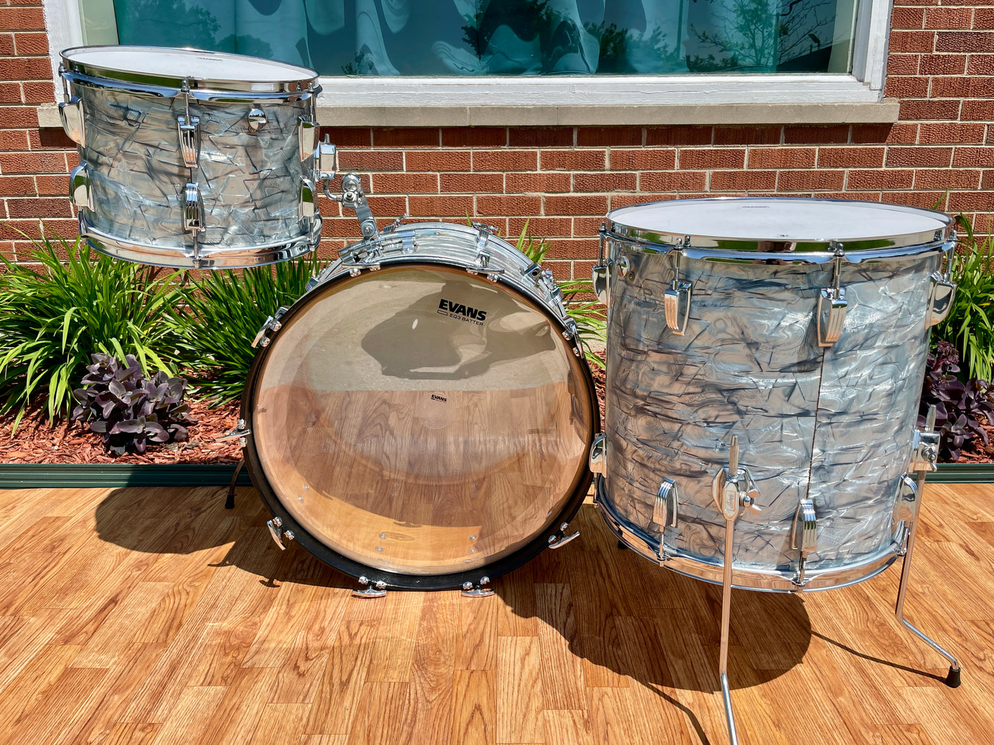 1970s Ludwig Super Classic Drum Set Sky Blue Pearl 22/13/16