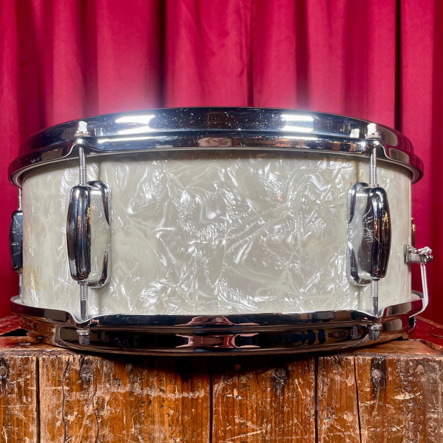 1960s Slingerland 5.5x14 Deluxe Student Model No. 161 Snare Drum White Marine Pearl