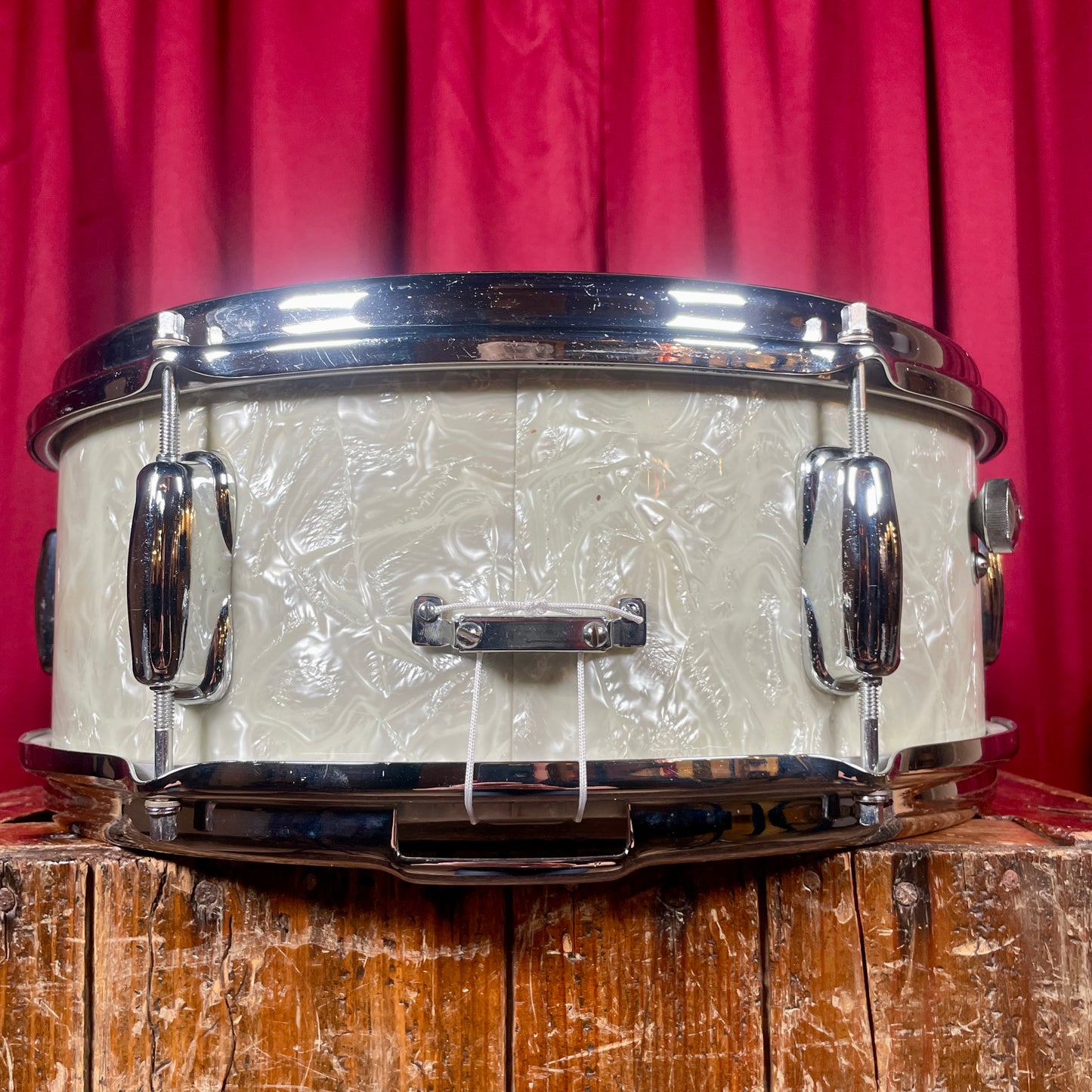 1960s Slingerland 5.5x14 Deluxe Student Model No. 161 Snare Drum White Marine Pearl