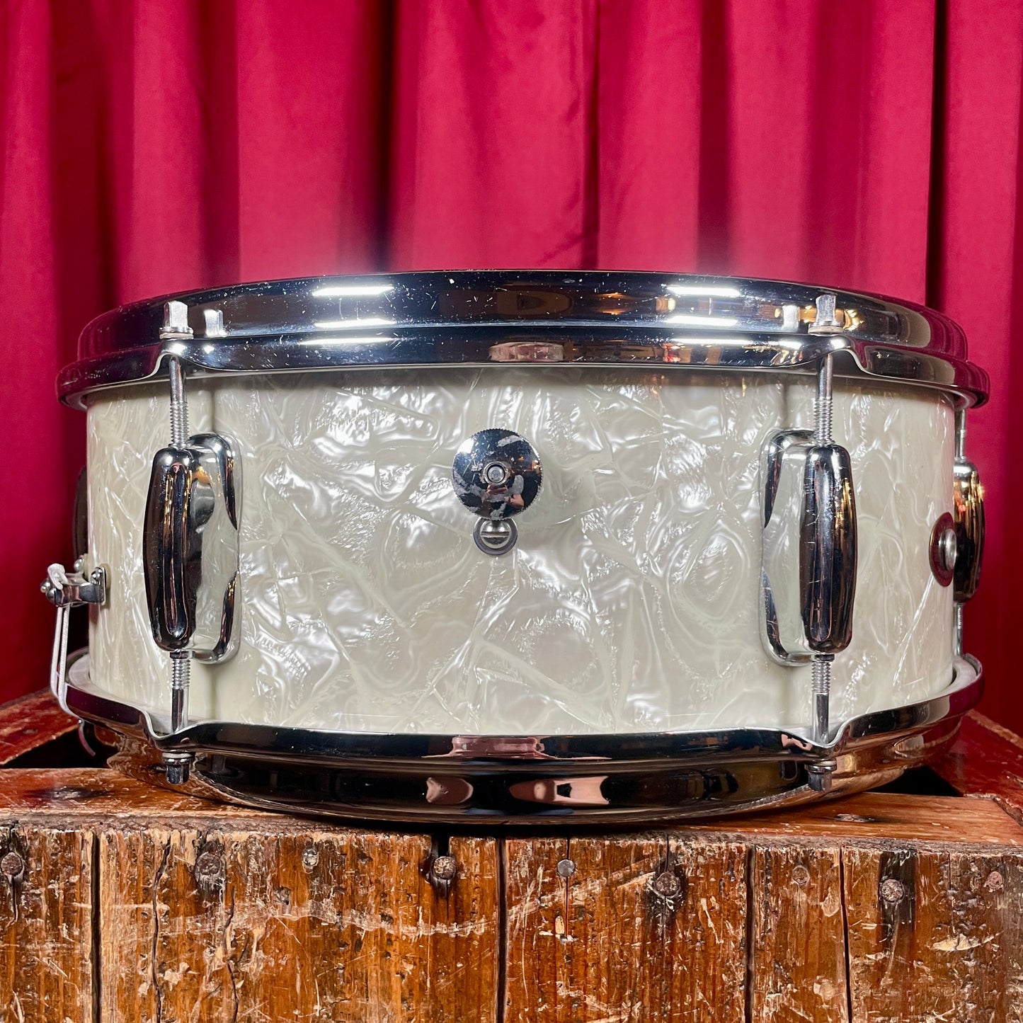 1960s Slingerland 5.5x14 Deluxe Student Model No. 161 Snare Drum White Marine Pearl
