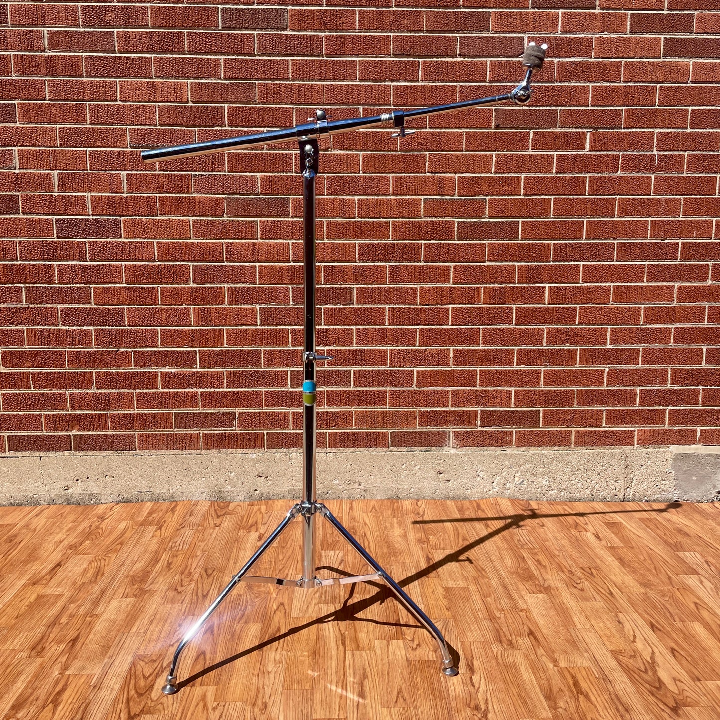 1976 Ludwig No. 1410 Atlas Boom Cymbal Stand Swivel Feet