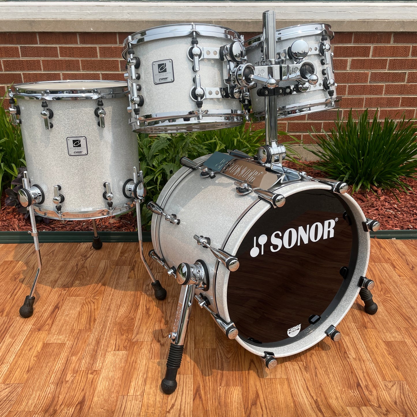 Sonor Designer Series Drum Set Maple Light White Sparkle Lacquer 18/10/12/14
