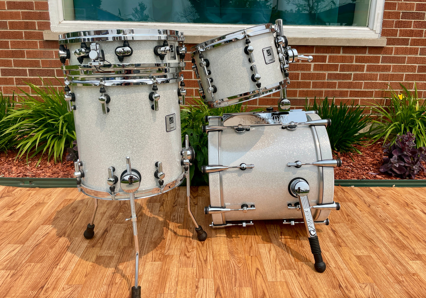 Sonor Designer Series Drum Set Maple Light White Sparkle Lacquer 18/10/12/14 w/ 4x14 Snare