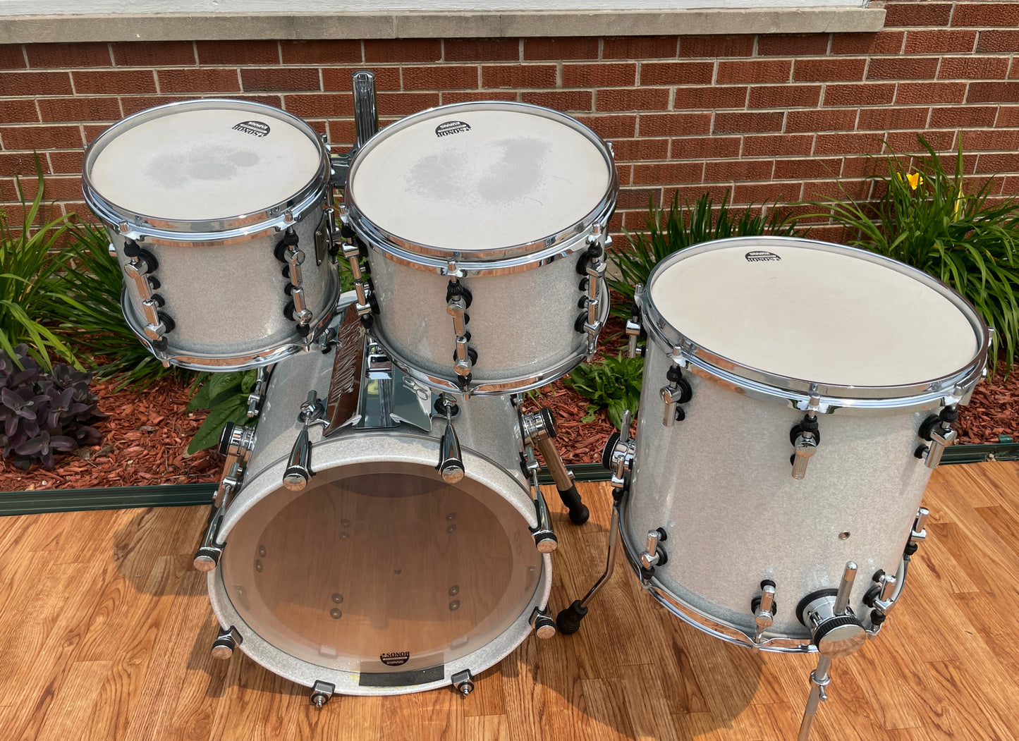 Sonor Designer Series Drum Set Maple Light White Sparkle Lacquer 18/10/12/14