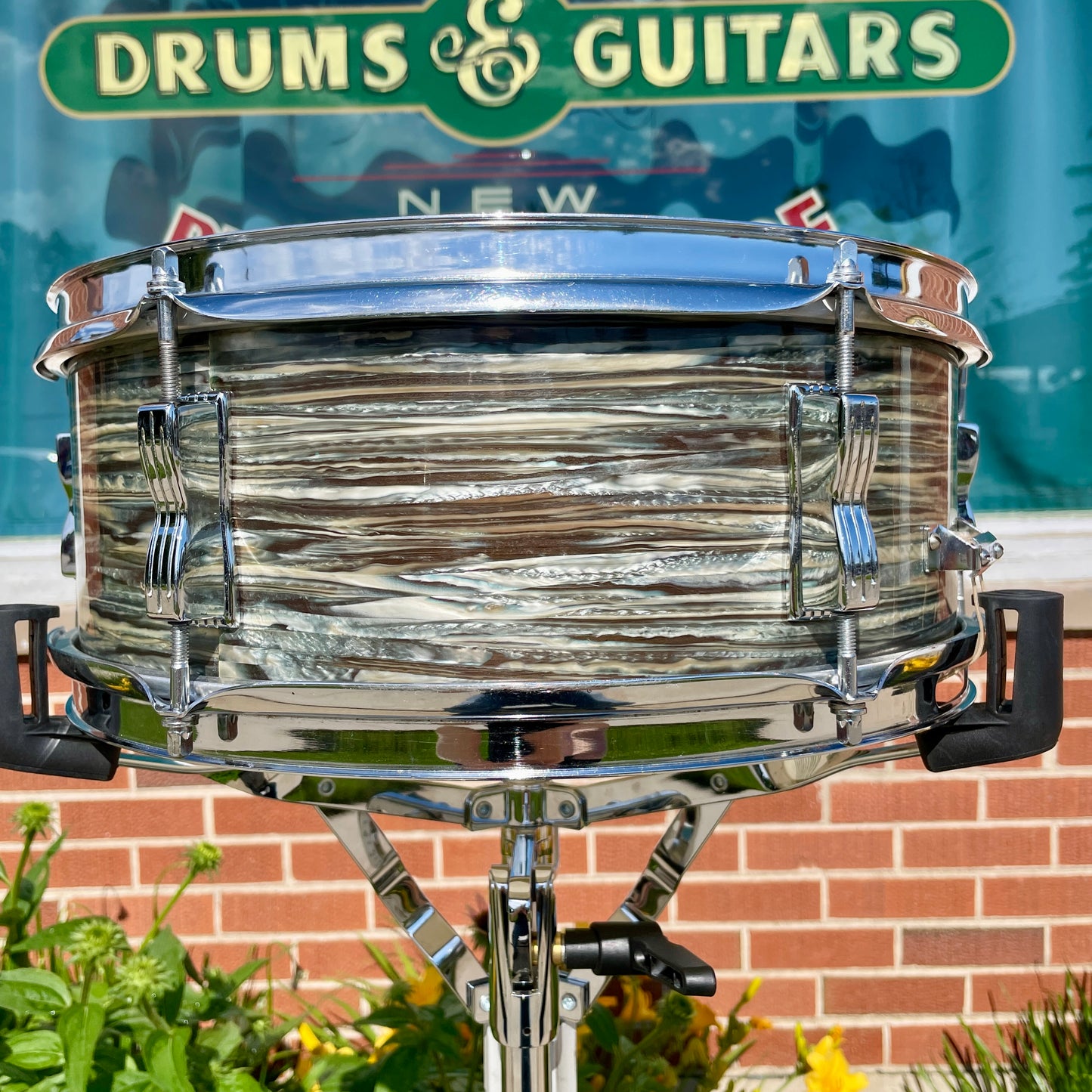1960s Ludwig 5x14 Pioneer Snare Drum Oyster Blue Pearl