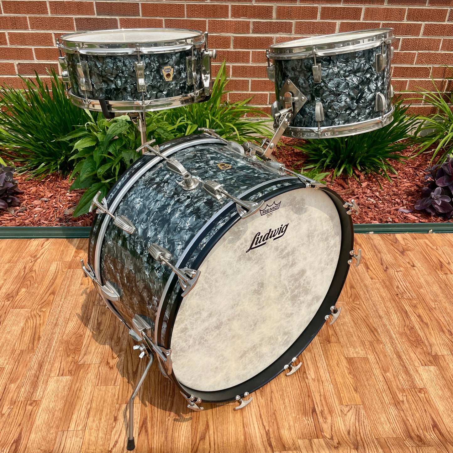 1959 Ludwig New Yorker Drum Set Black Diamond Pearl Trans Badge 22/12 w/ 5.5x14 Snare
