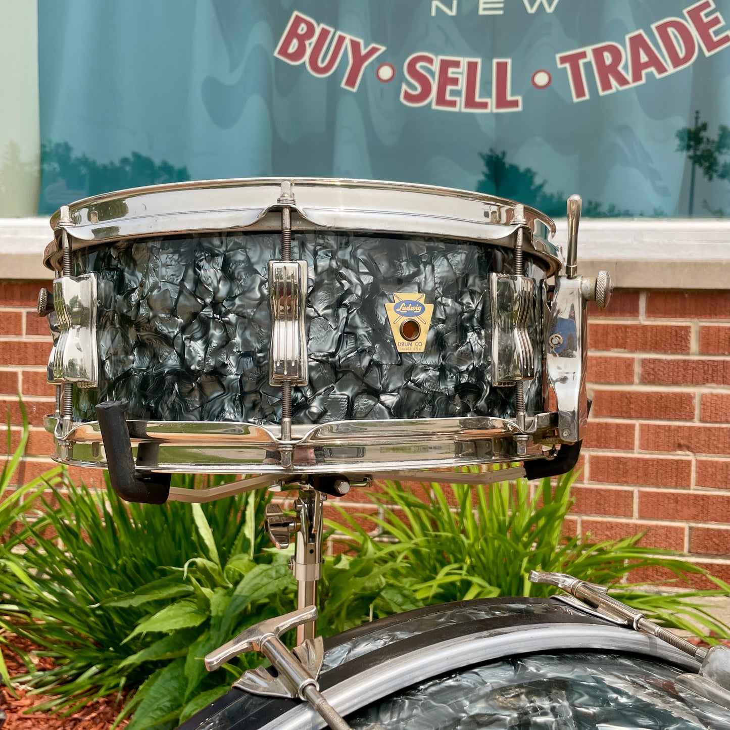 1959 Ludwig New Yorker Drum Set Black Diamond Pearl Trans Badge 22/12 w/ 5.5x14 Snare