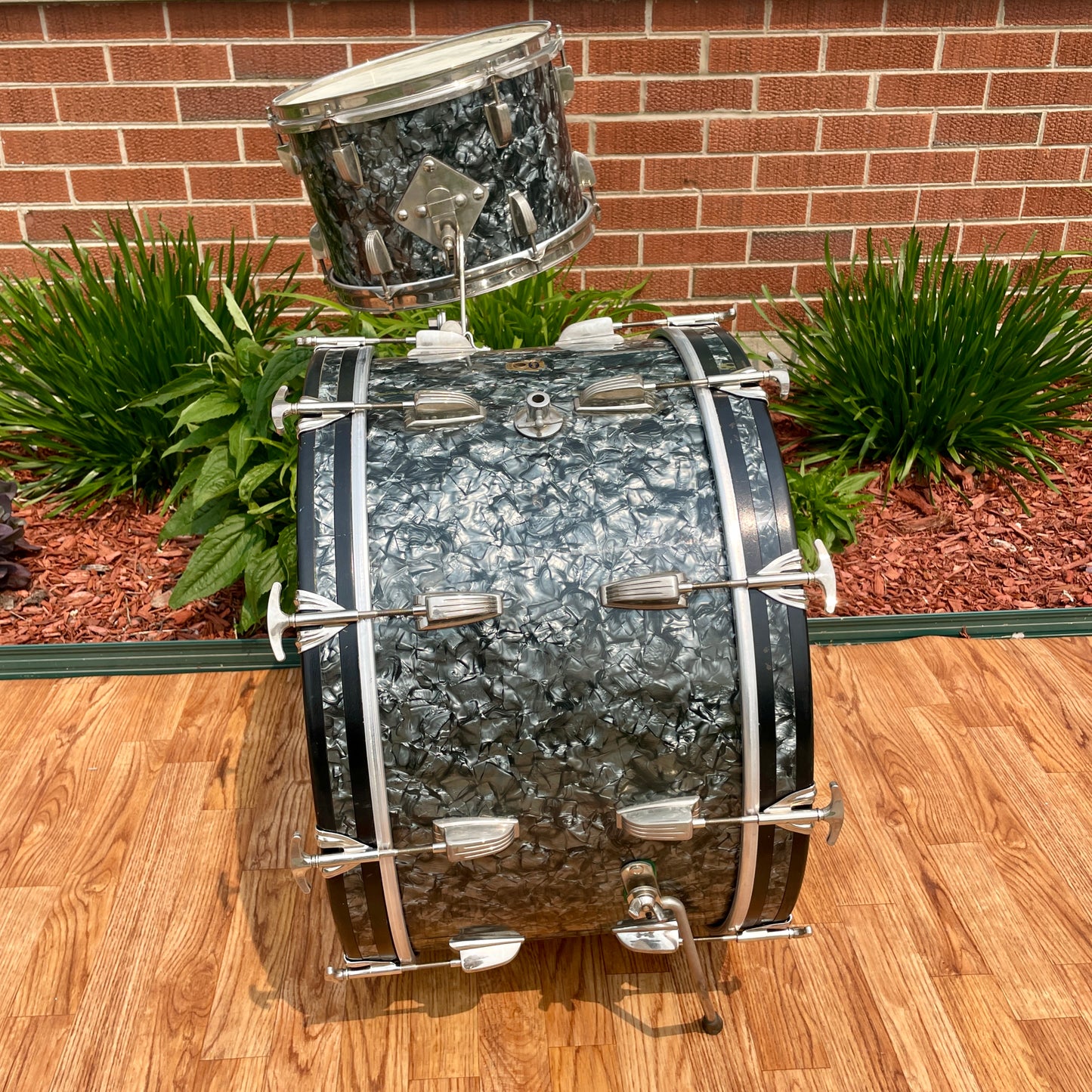 1959 Ludwig New Yorker Drum Set Black Diamond Pearl Trans Badge 22/12 w/ 5.5x14 Snare