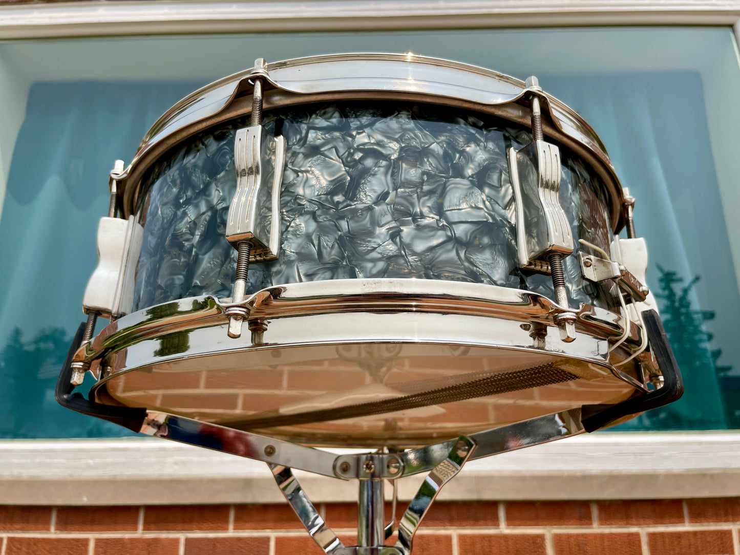 1959 Ludwig 5.5x14 Super Classic Snare Drum No. 900P Black Diamond Pearl Trans Badge
