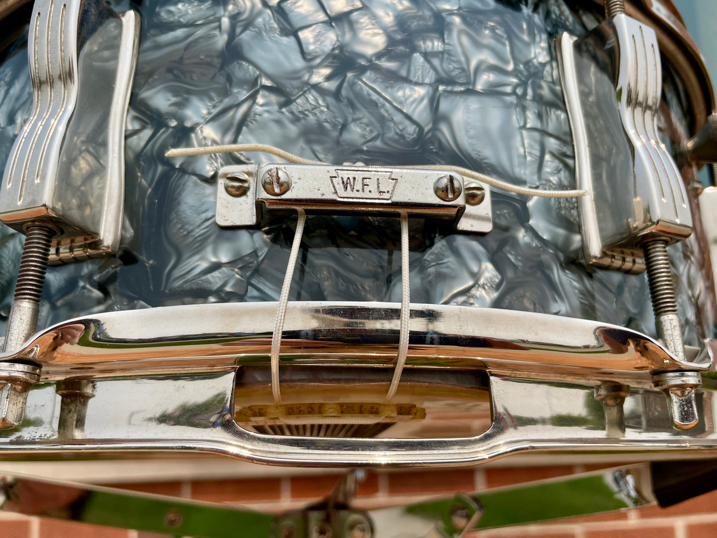 1959 Ludwig 5.5x14 Super Classic Snare Drum No. 900P Black Diamond Pearl Trans Badge
