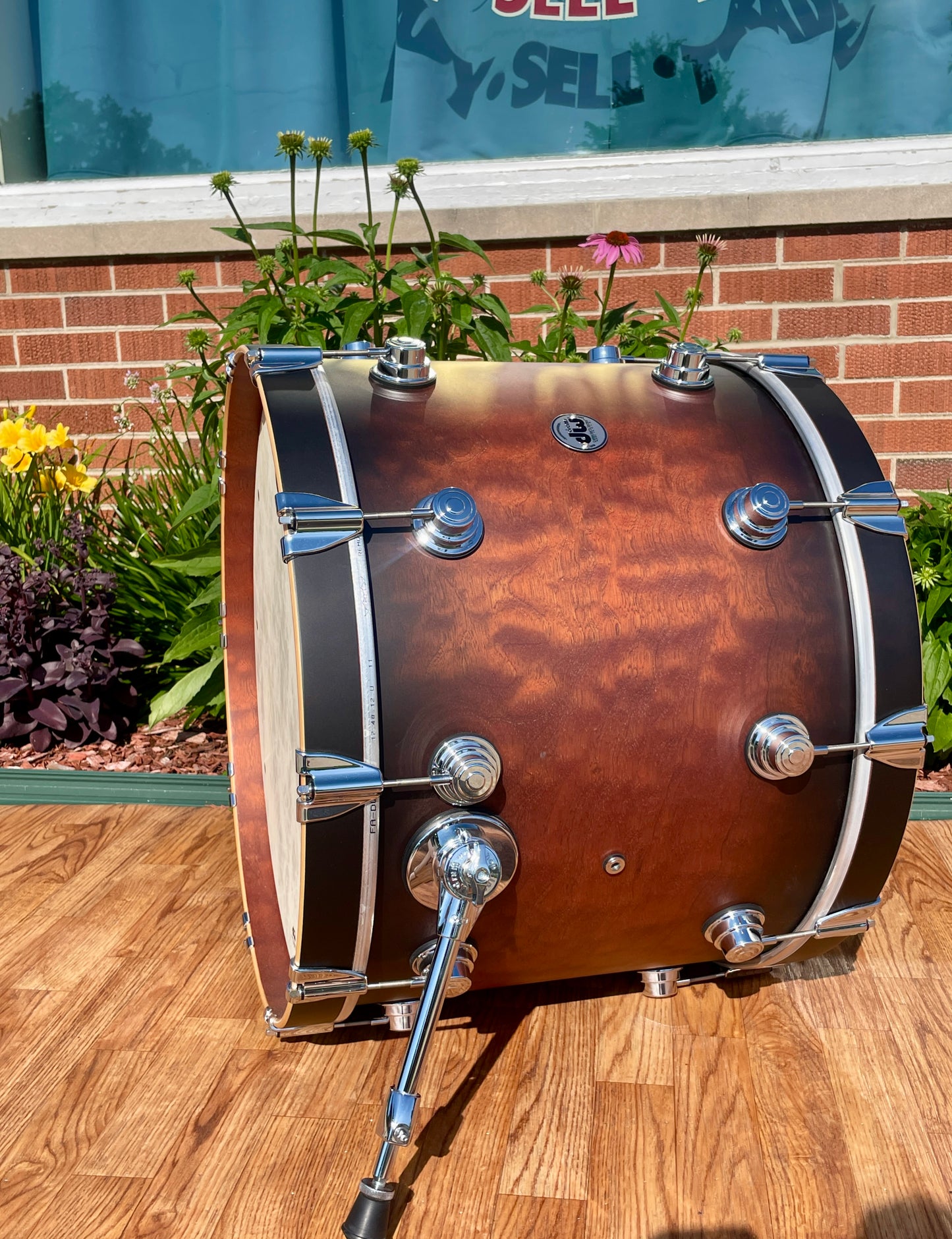 DW Collector's Series Pure Exotic Oak 4pc Drum Set Candy Black Burst Over Giant Quilted Sapele 22/12/13/15