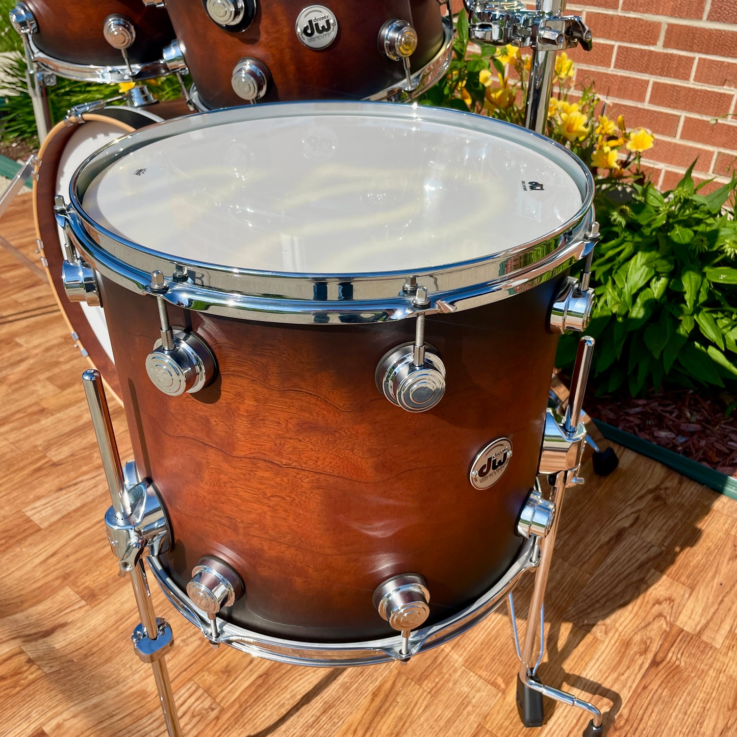 DW Collector's Series Pure Exotic Oak 4pc Drum Set Candy Black Burst Over Giant Quilted Sapele 22/12/13/15