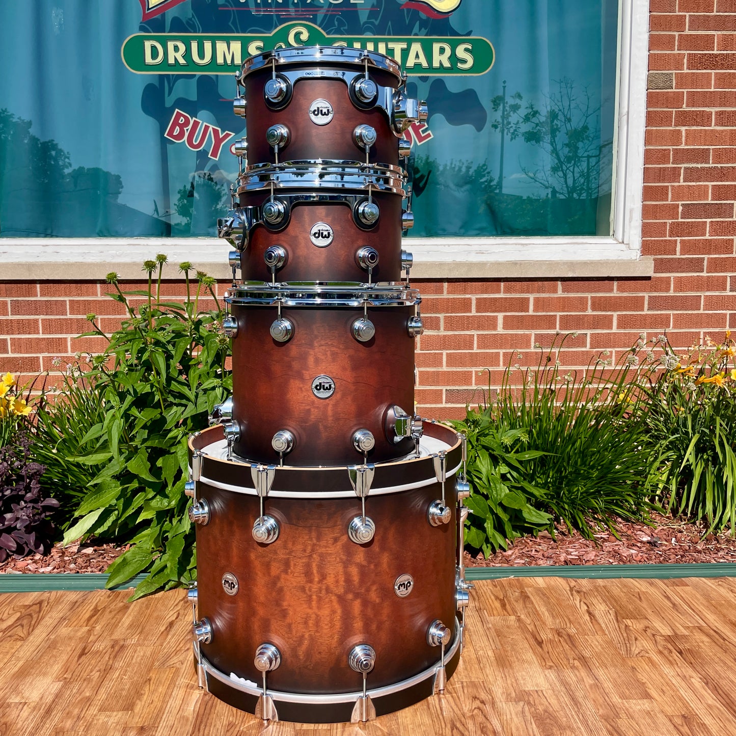 DW Collector's Series Pure Exotic Oak 4pc Drum Set Candy Black Burst Over Giant Quilted Sapele 22/12/13/15