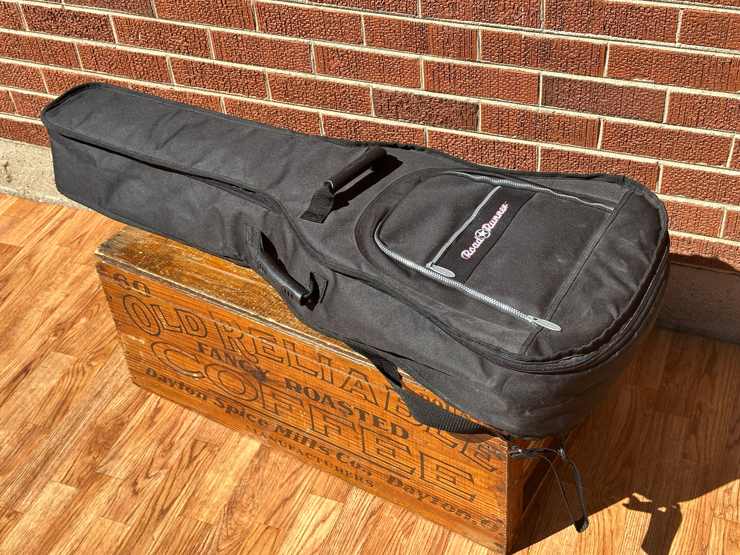 Fender Highway Series Parlor Acoustic/Electric Guitar Mahogany w/ Gig Bag