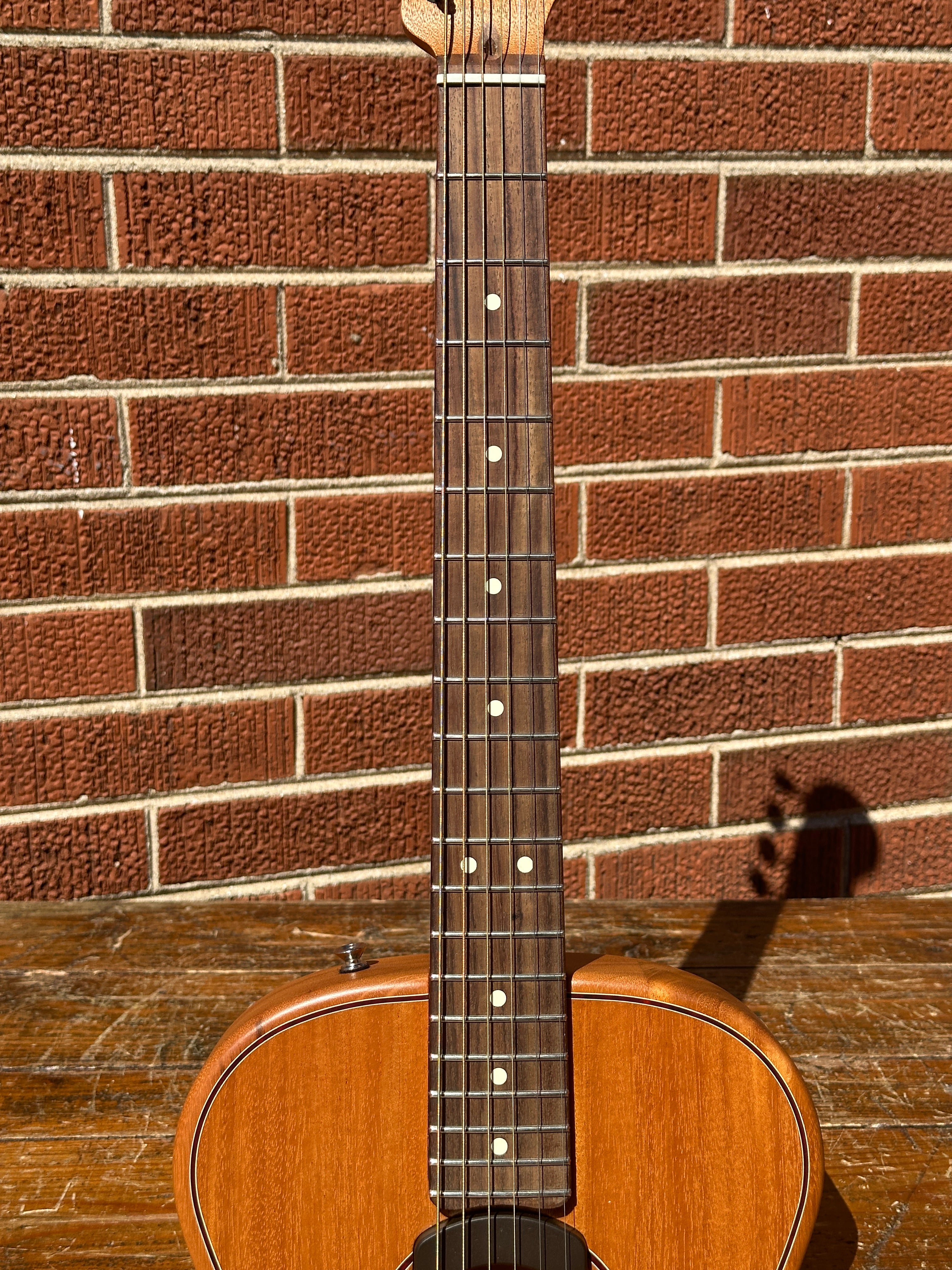 Fender Highway Series Parlor Acoustic/Electric Guitar Mahogany w