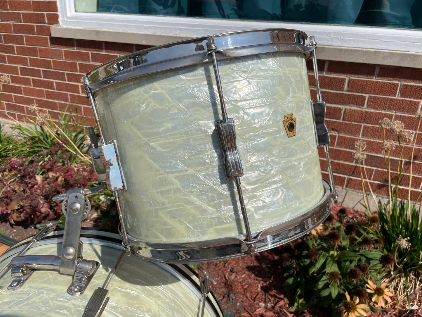 1960s Ludwig 2pc Club Date Combo Drum Set White Marine Pearl 22/13