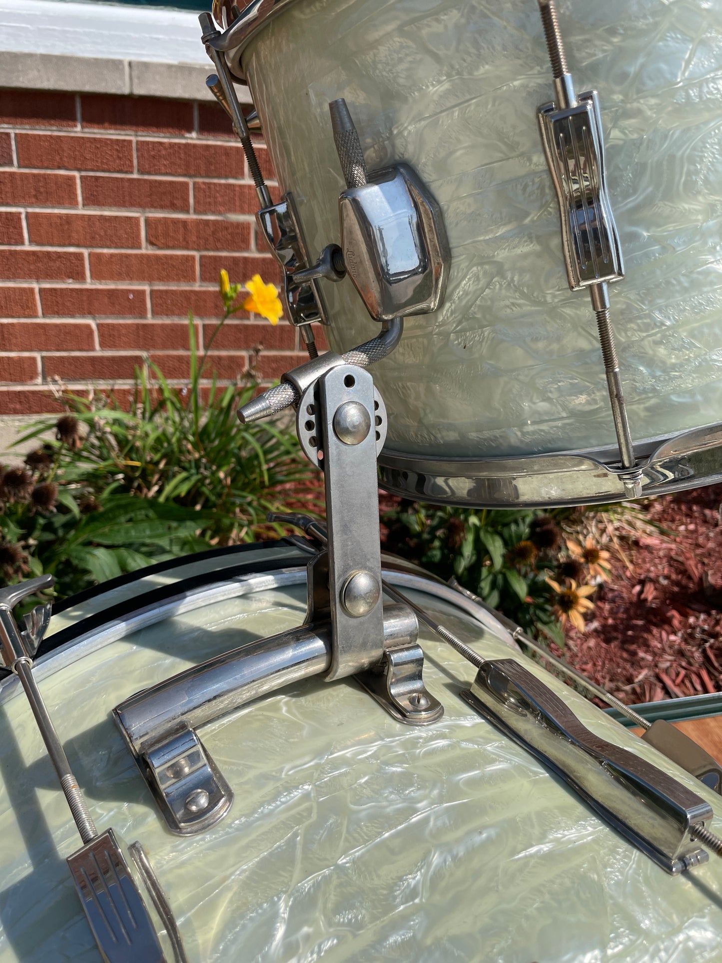 1960s Ludwig 2pc Club Date Combo Drum Set White Marine Pearl 22/13