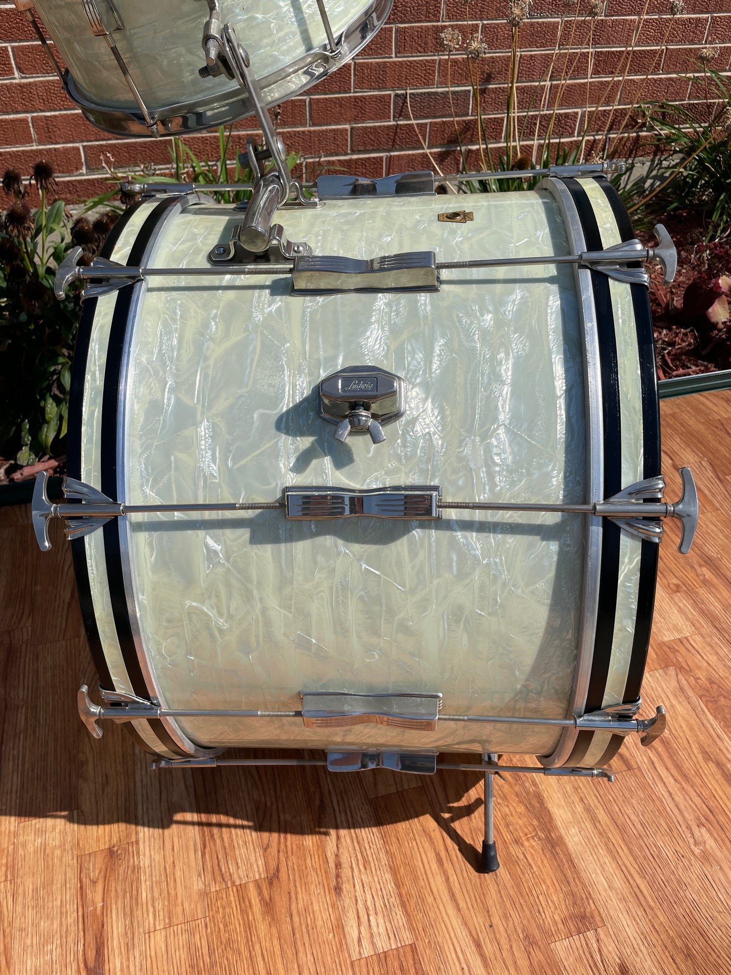 1960s Ludwig 2pc Club Date Combo Drum Set White Marine Pearl 22/13