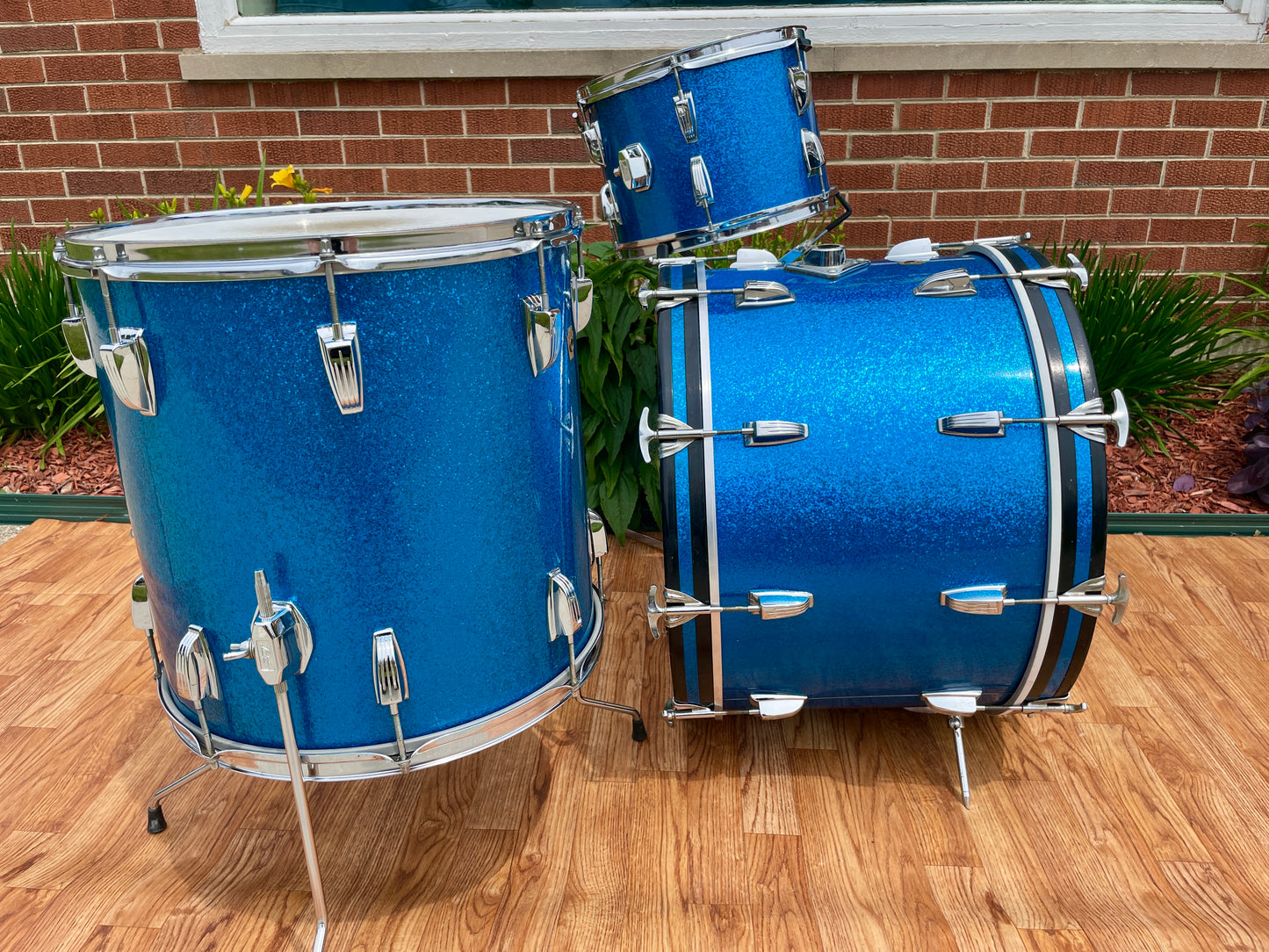 1967 Ludwig Super Classic Drum Set Blue Sparkle 22/13/16